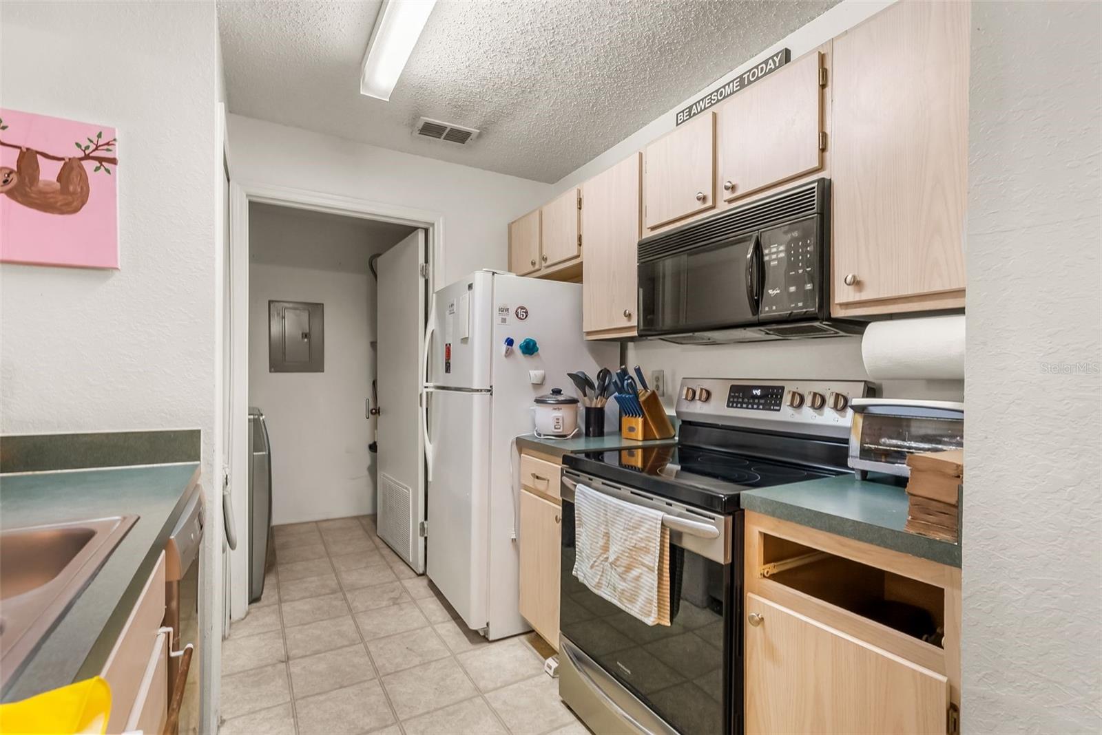 Image 11 of 27 For 3705 27th Street 615