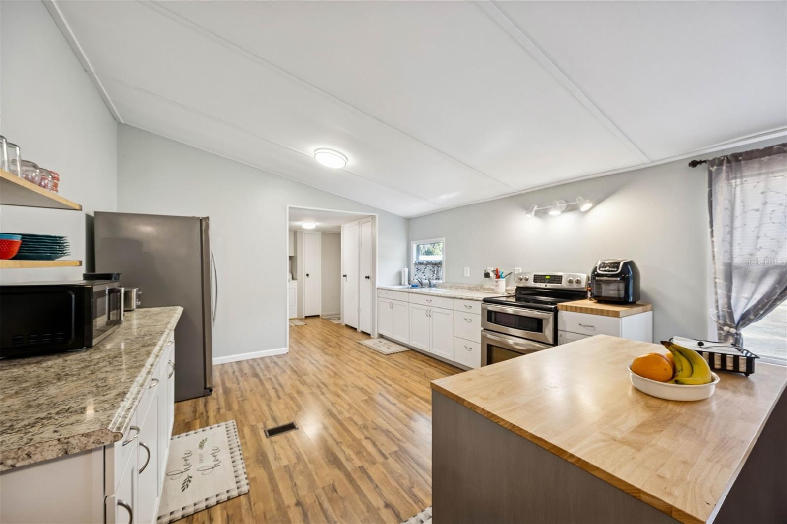 Image 15 of 51 For 111 Fairway Lane