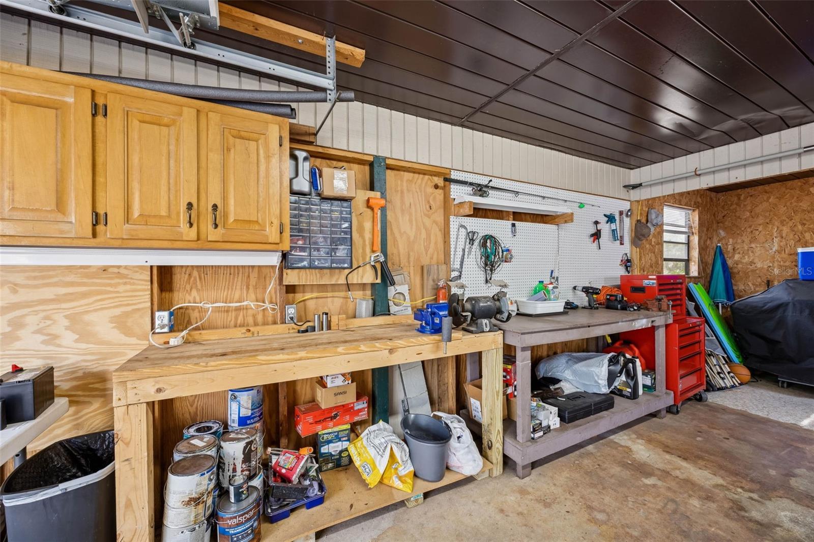 Image 36 of 51 For 111 Fairway Lane