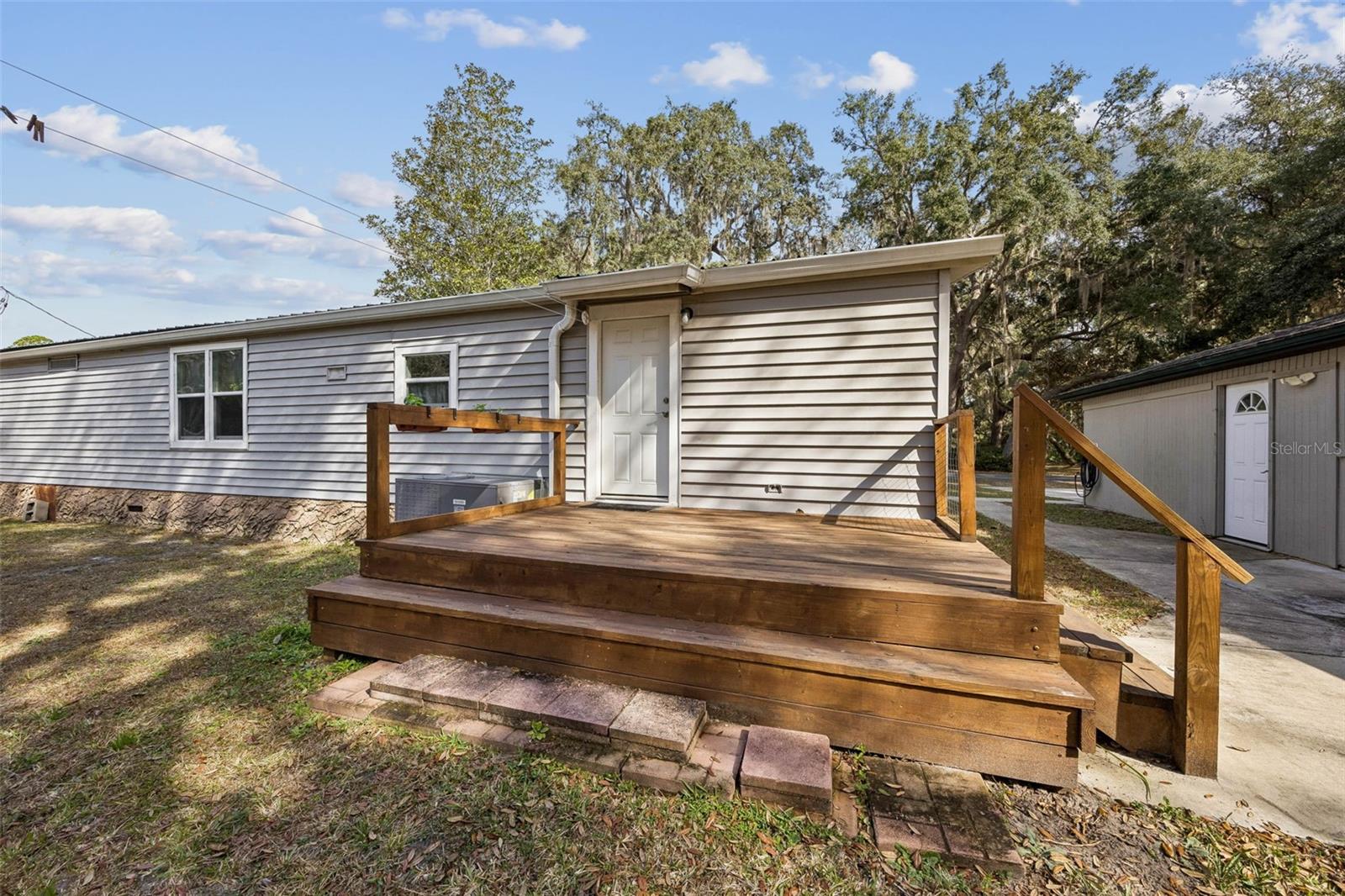 Image 38 of 51 For 111 Fairway Lane