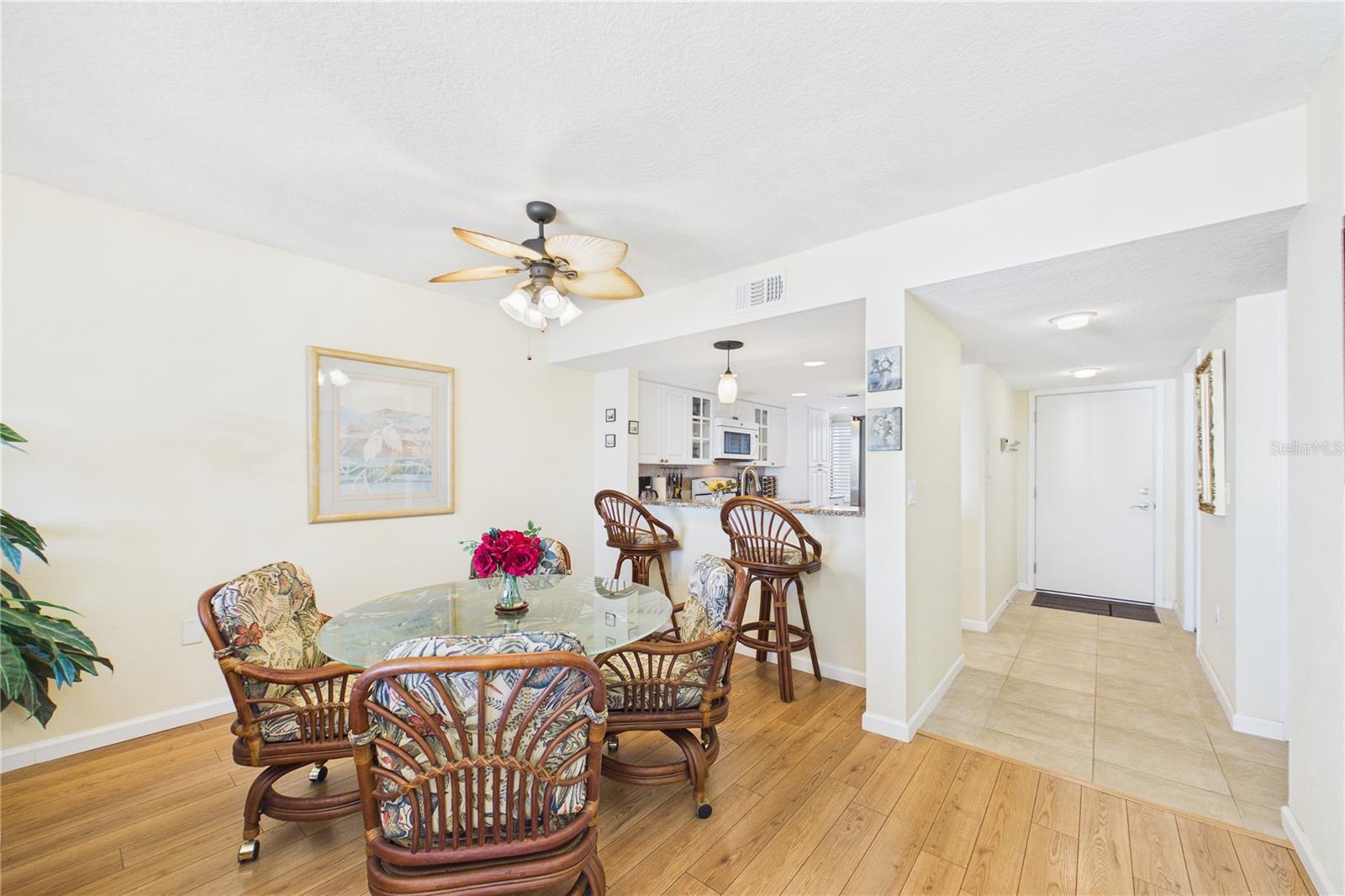 Image 10 of 52 For 4550 Bay Boulevard 1226