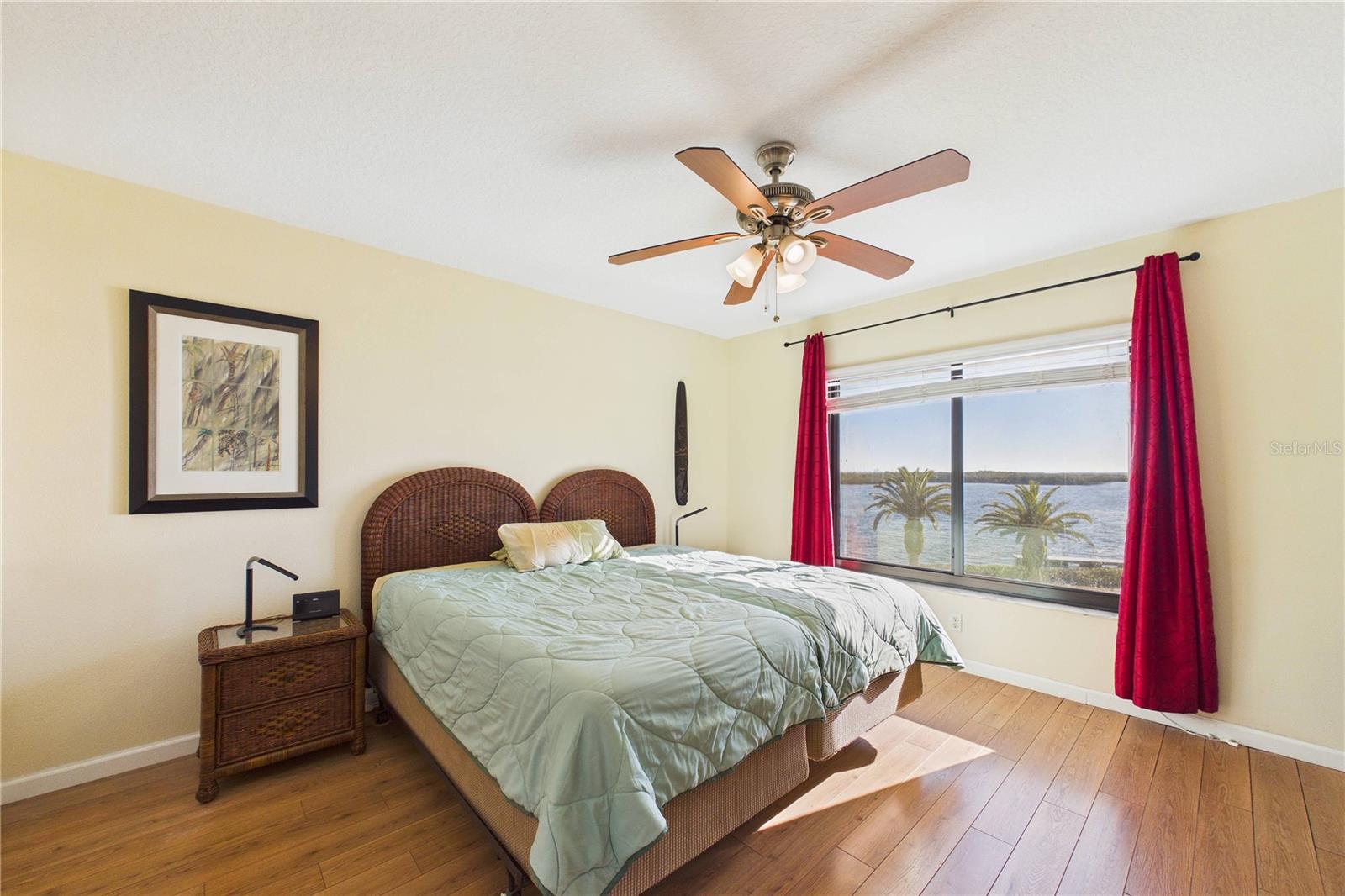 Image 16 of 52 For 4550 Bay Boulevard 1226