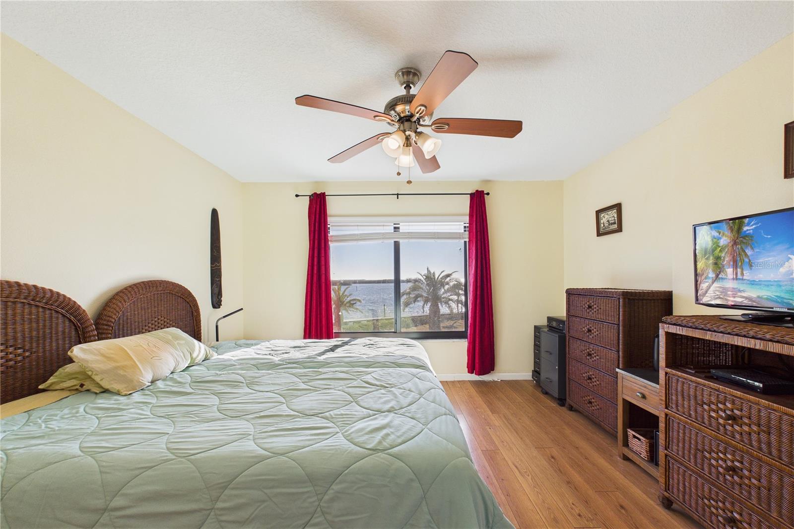 Image 19 of 52 For 4550 Bay Boulevard 1226