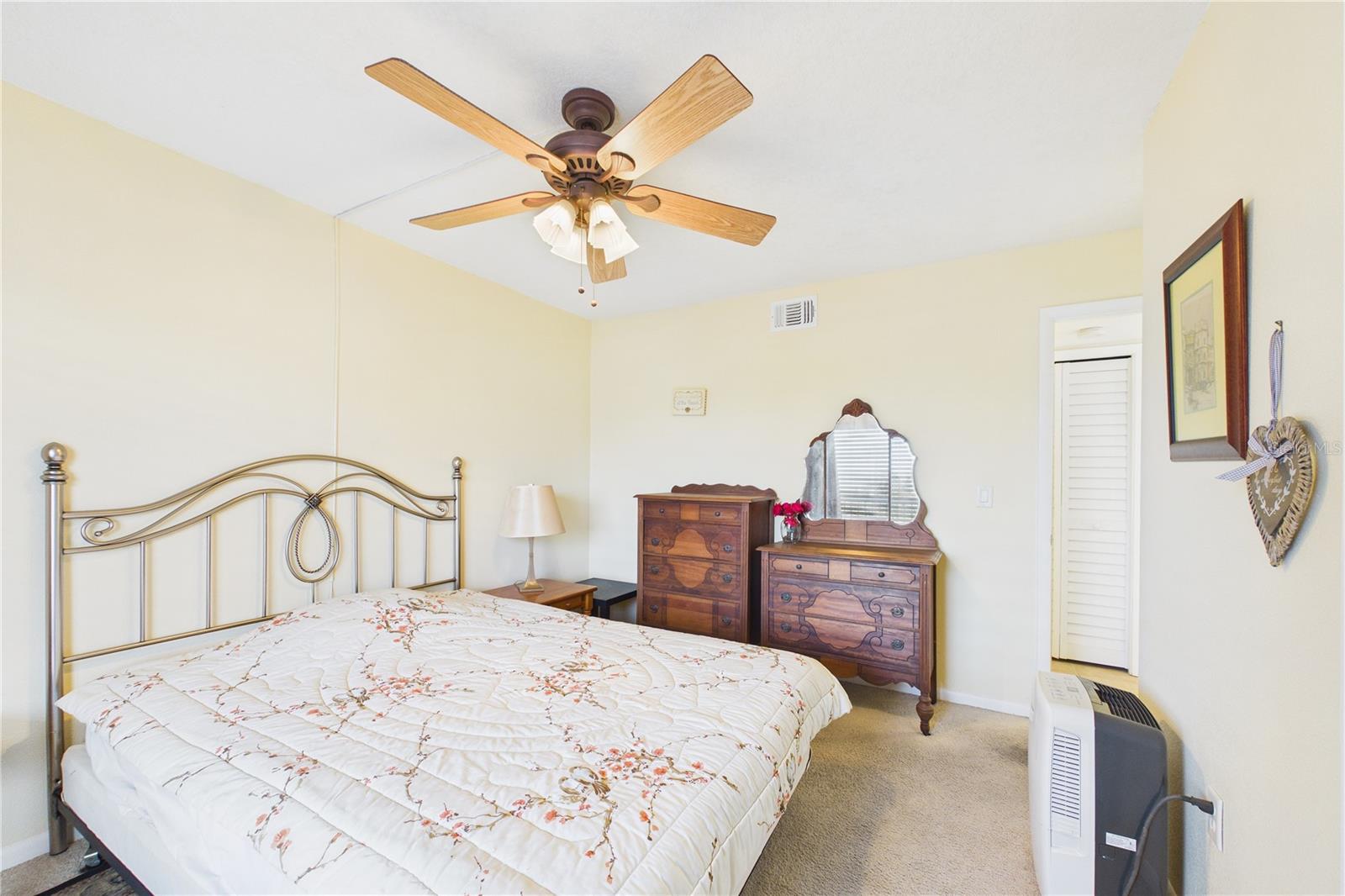 Image 28 of 52 For 4550 Bay Boulevard 1226