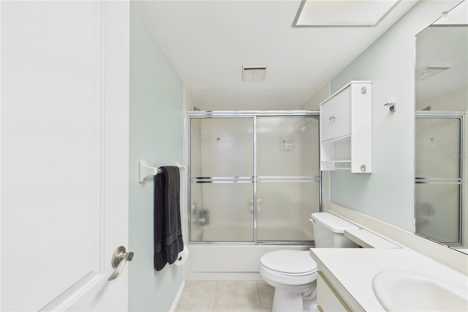 Image 30 of 52 For 4550 Bay Boulevard 1226