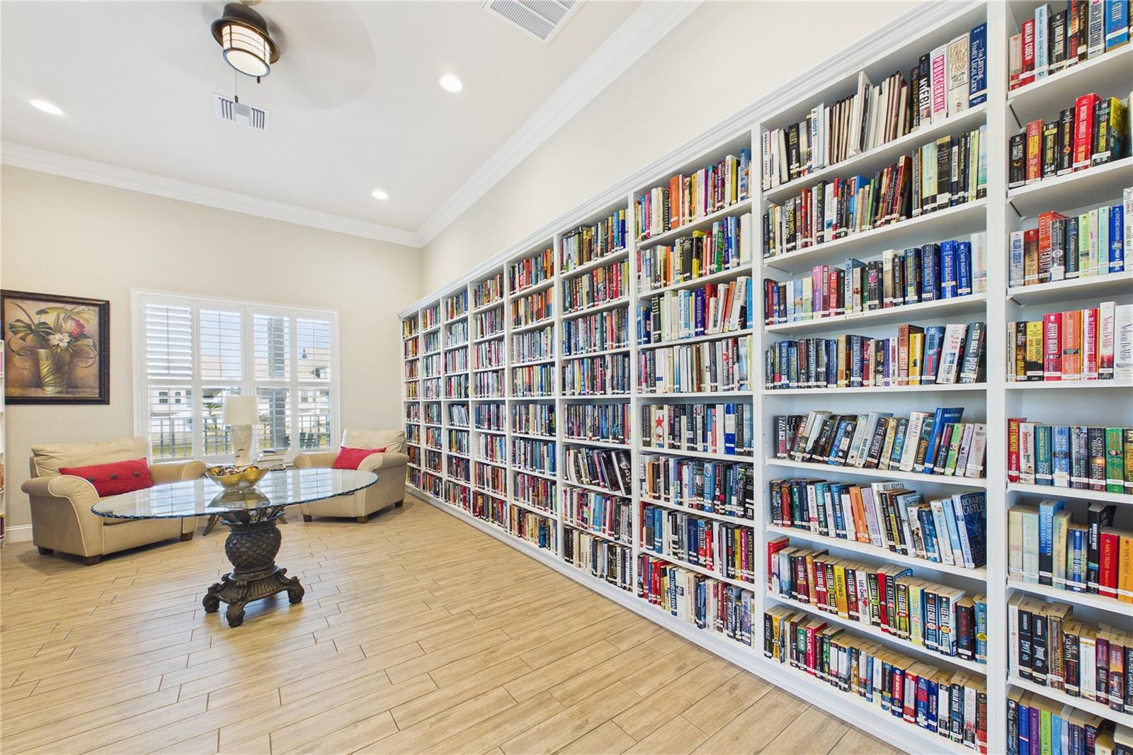 Image 37 of 52 For 4550 Bay Boulevard 1226