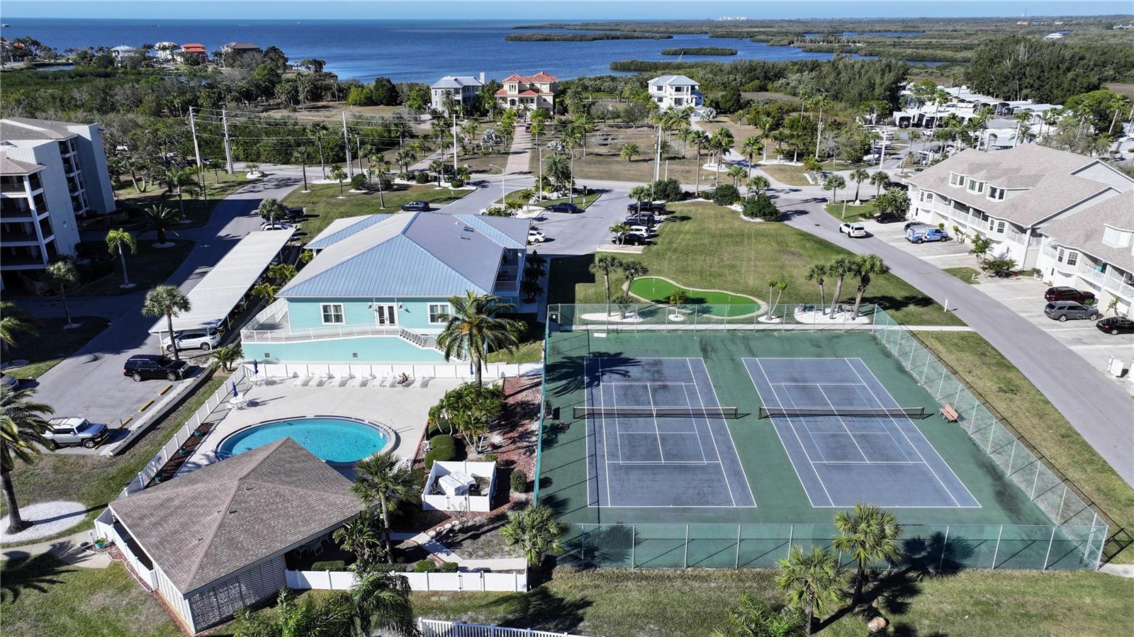 Image 41 of 52 For 4550 Bay Boulevard 1226