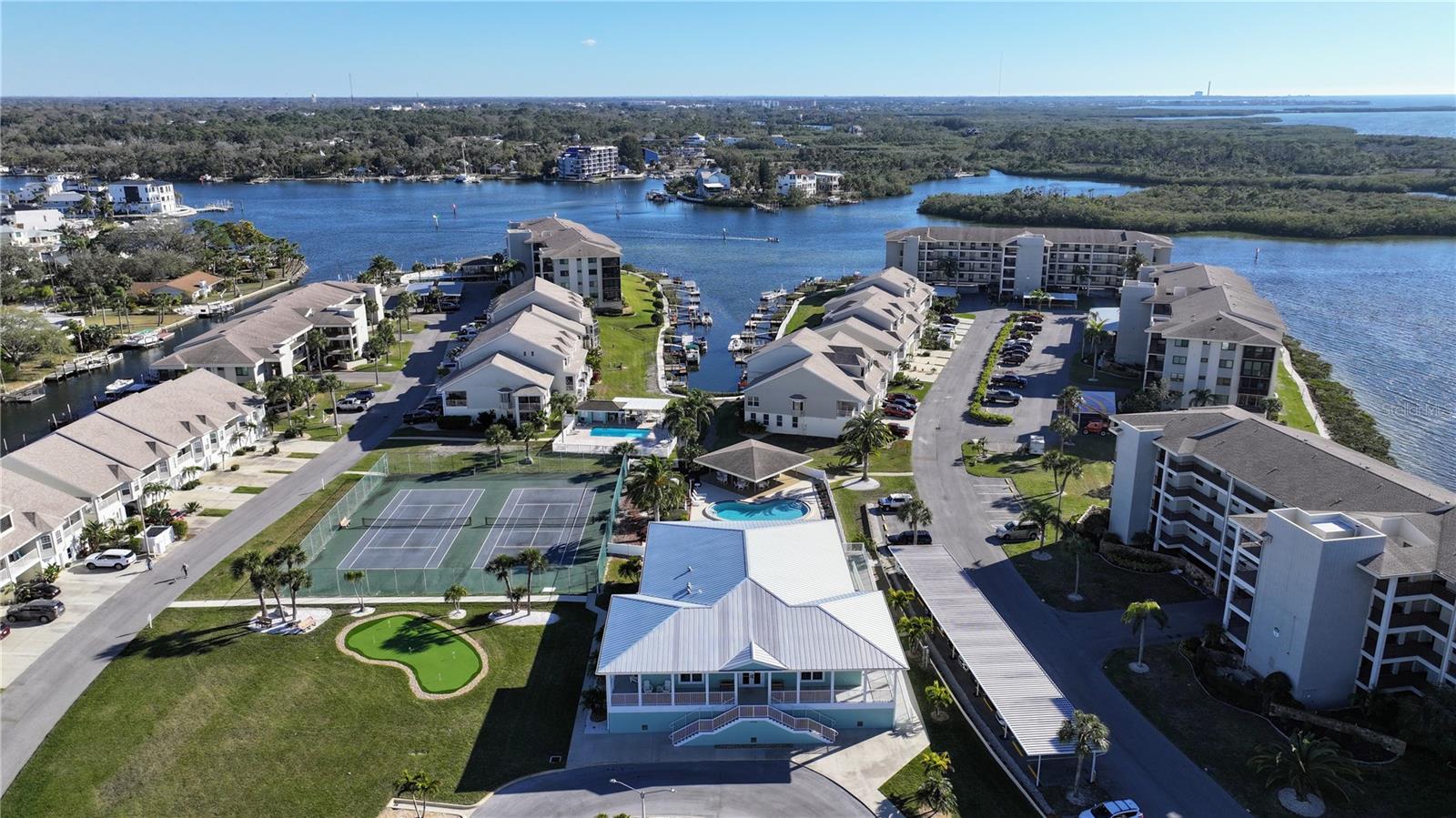 Image 42 of 52 For 4550 Bay Boulevard 1226