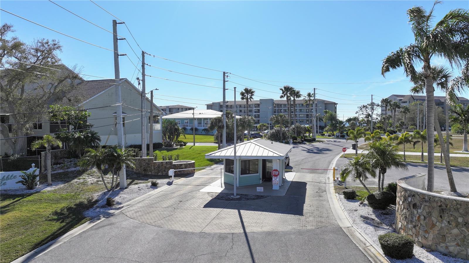 Image 45 of 52 For 4550 Bay Boulevard 1226