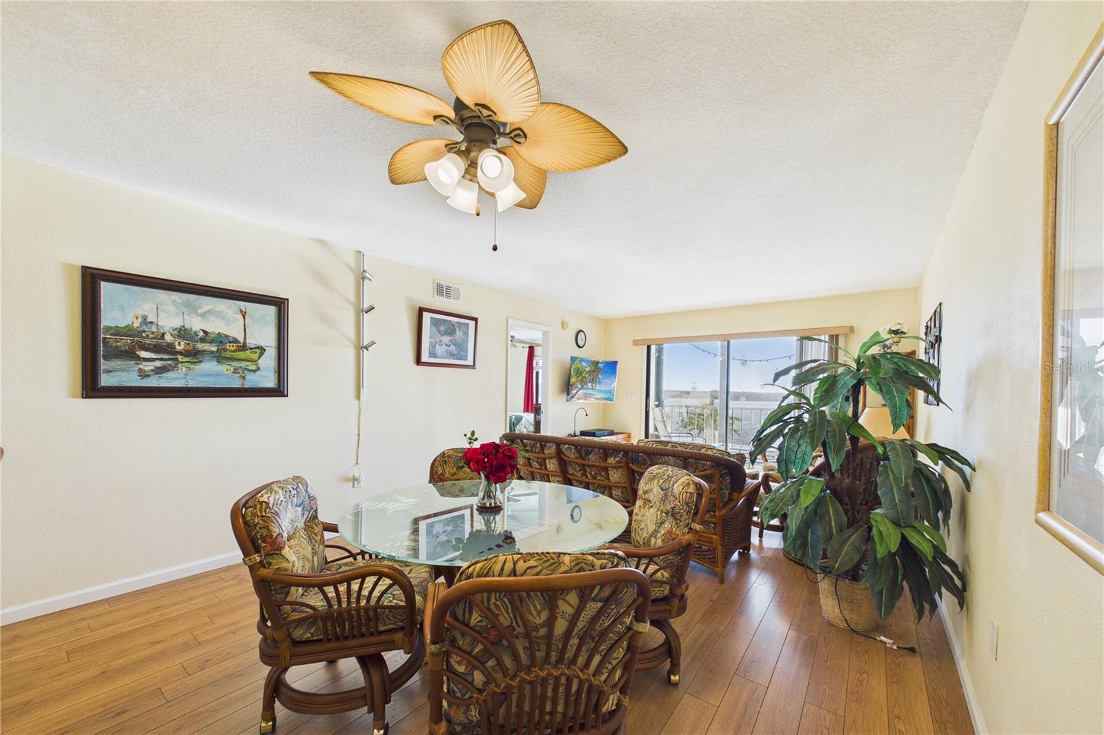 Image 5 of 52 For 4550 Bay Boulevard 1226