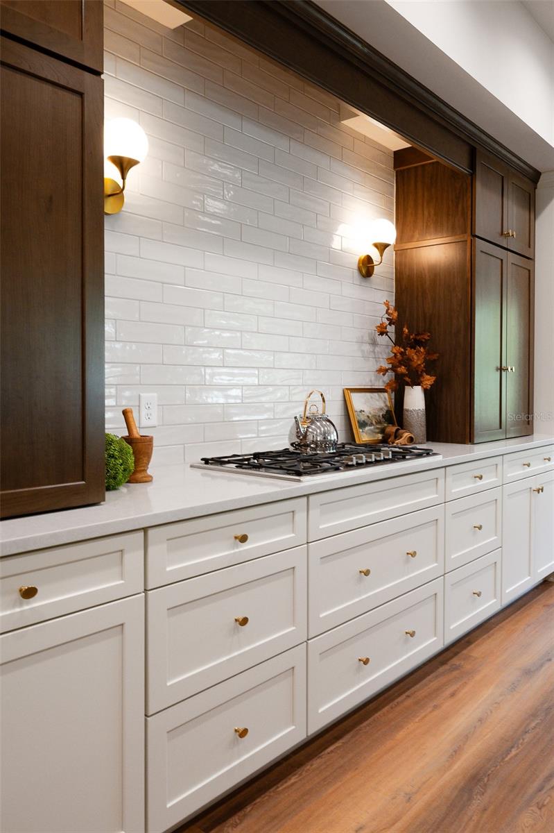 Image 10 of 35 For 14098 7th Place