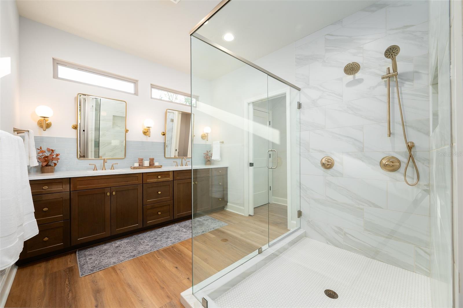 Image 20 of 35 For 14098 7th Place