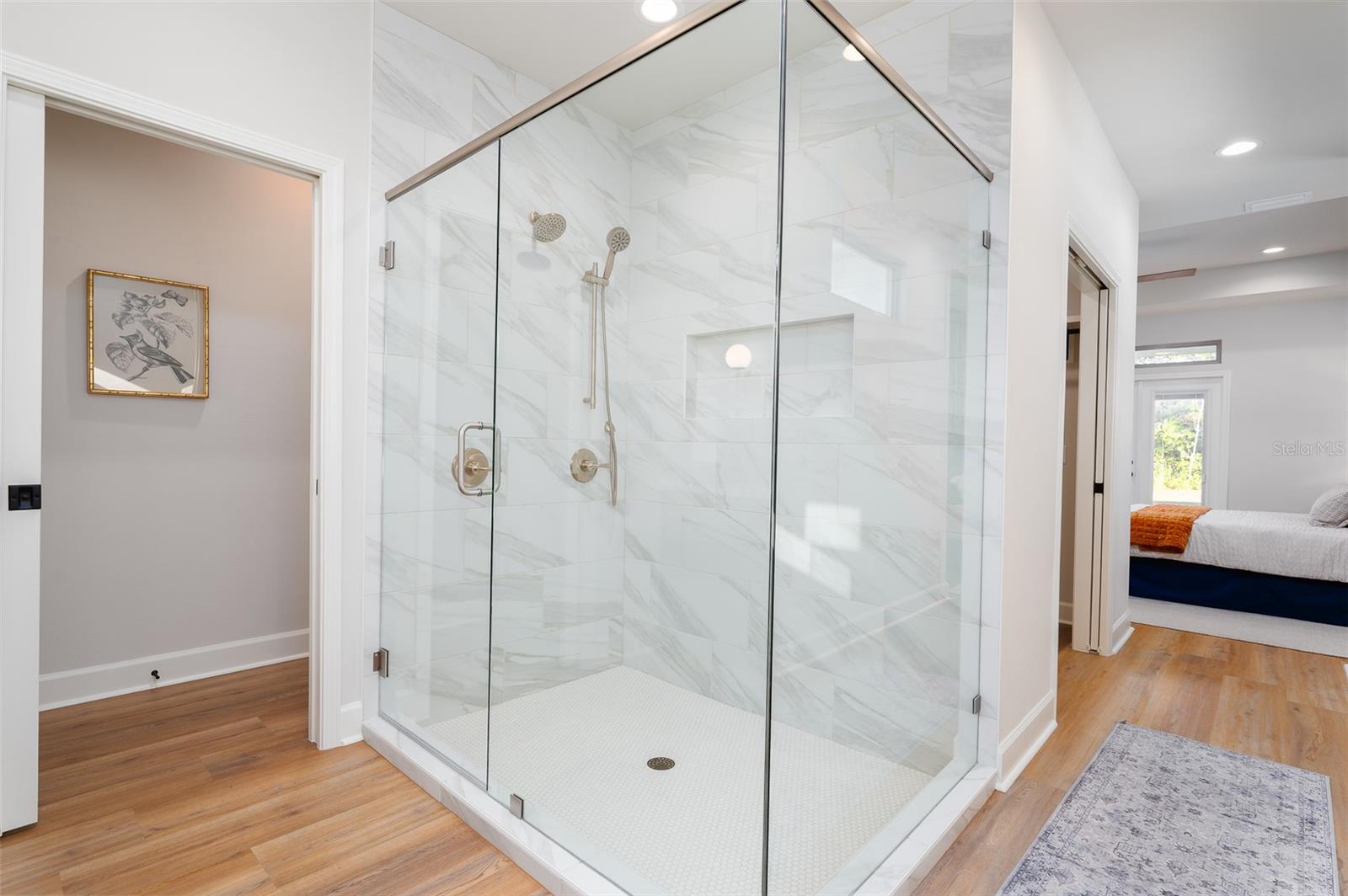 Image 21 of 35 For 14098 7th Place