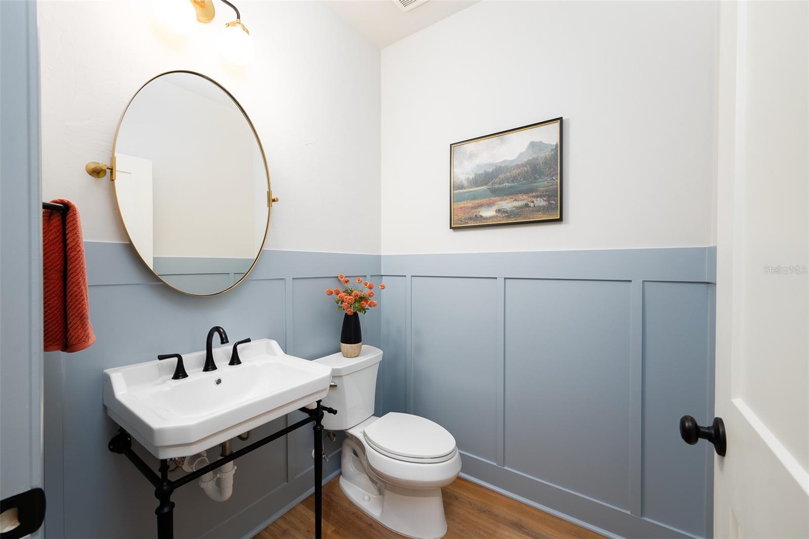 Image 26 of 35 For 14098 7th Place