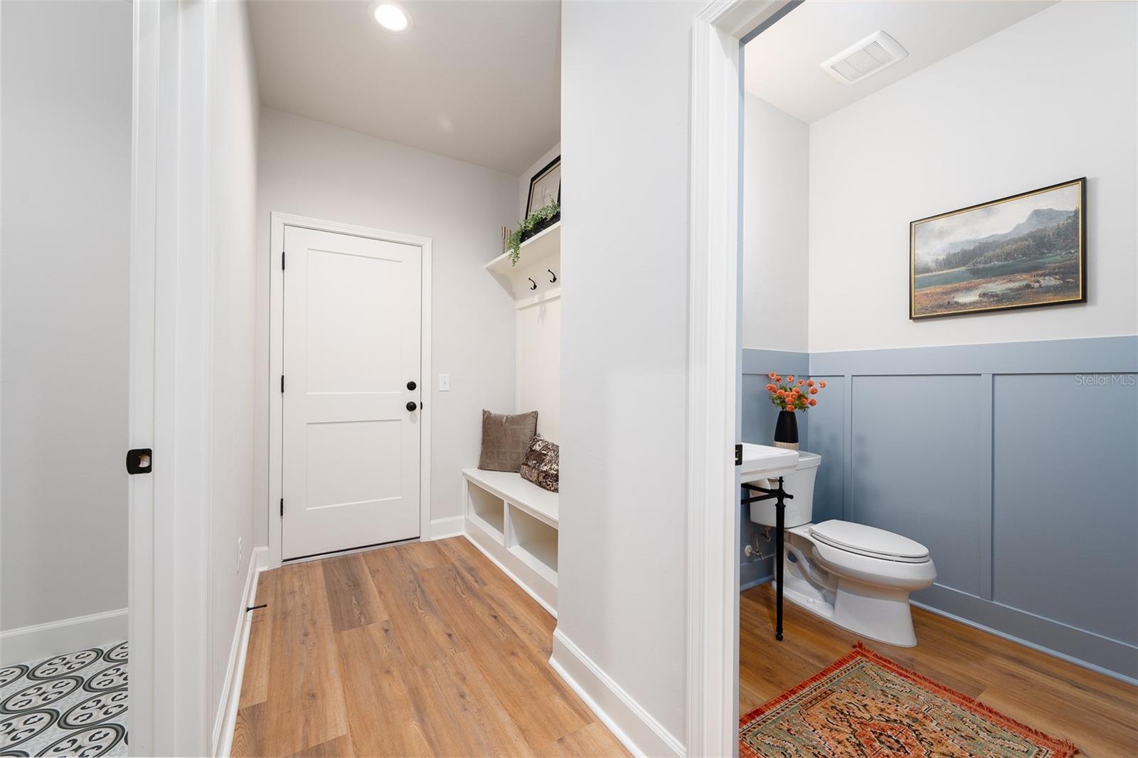 Image 28 of 35 For 14098 7th Place