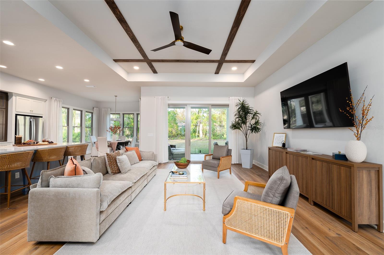 Image 5 of 35 For 14098 7th Place