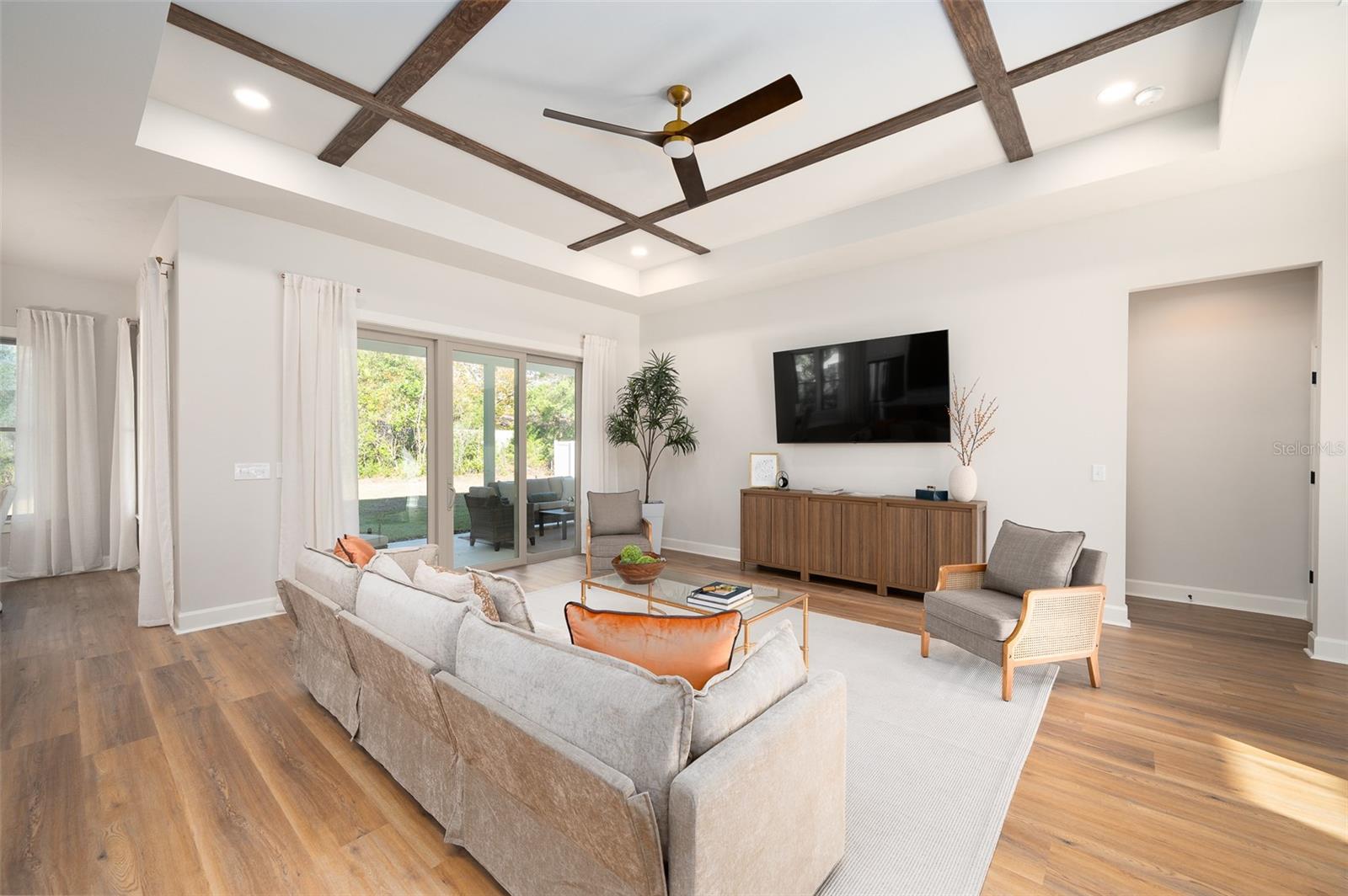 Image 6 of 35 For 14098 7th Place