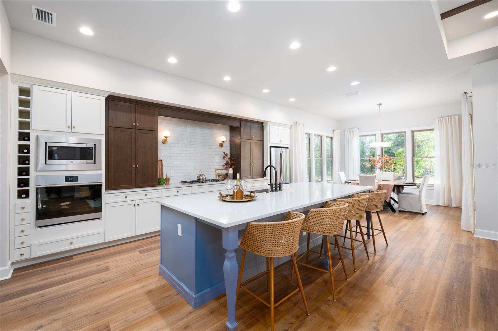 Image 8 of 35 For 14098 7th Place