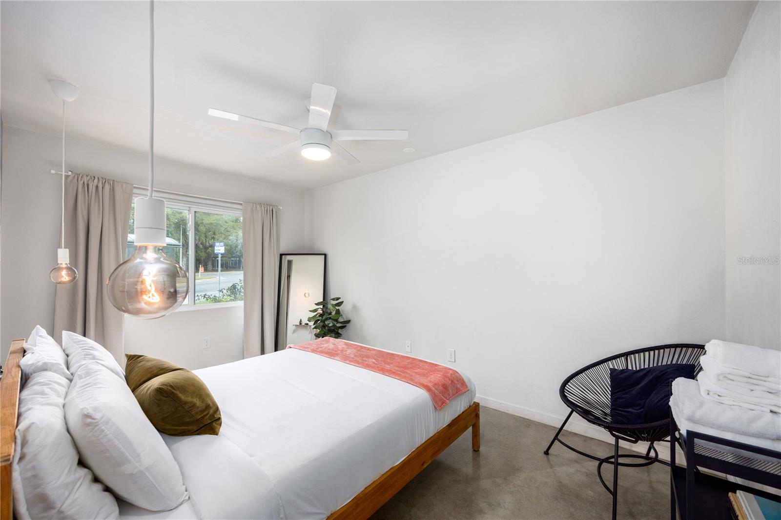 Image 13 of 22 For 1700 16th Court E2