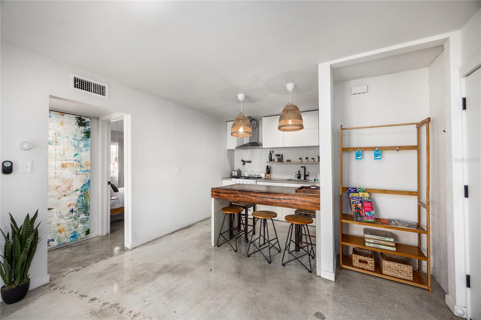 Image 9 of 22 For 1700 16th Court E2