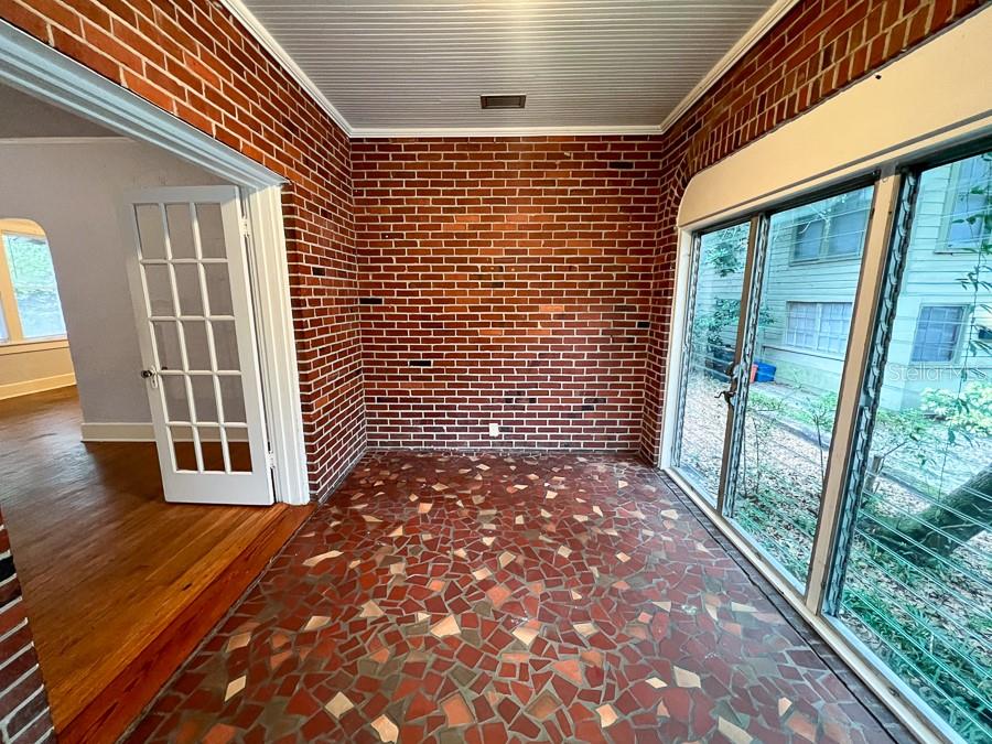 Image 15 of 18 For 1118 3rd Avenue