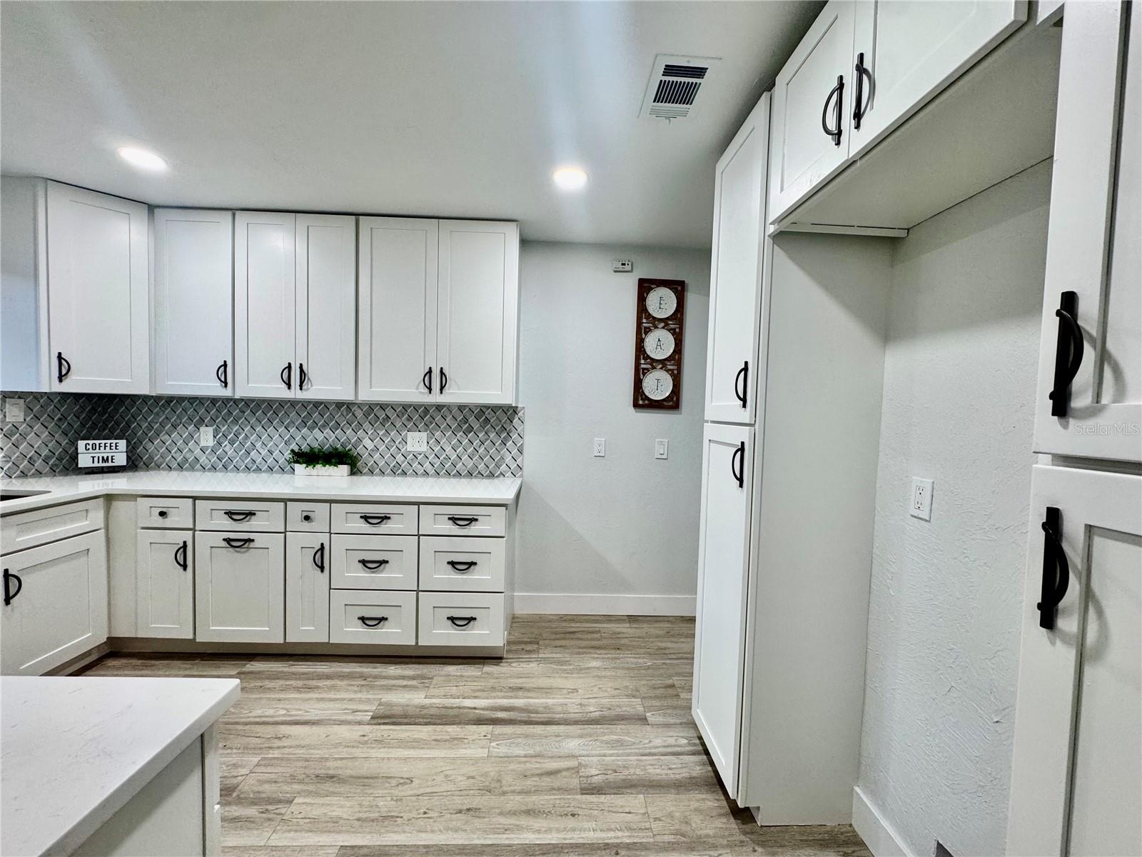 Image 10 of 36 For 5407 82nd Terrace