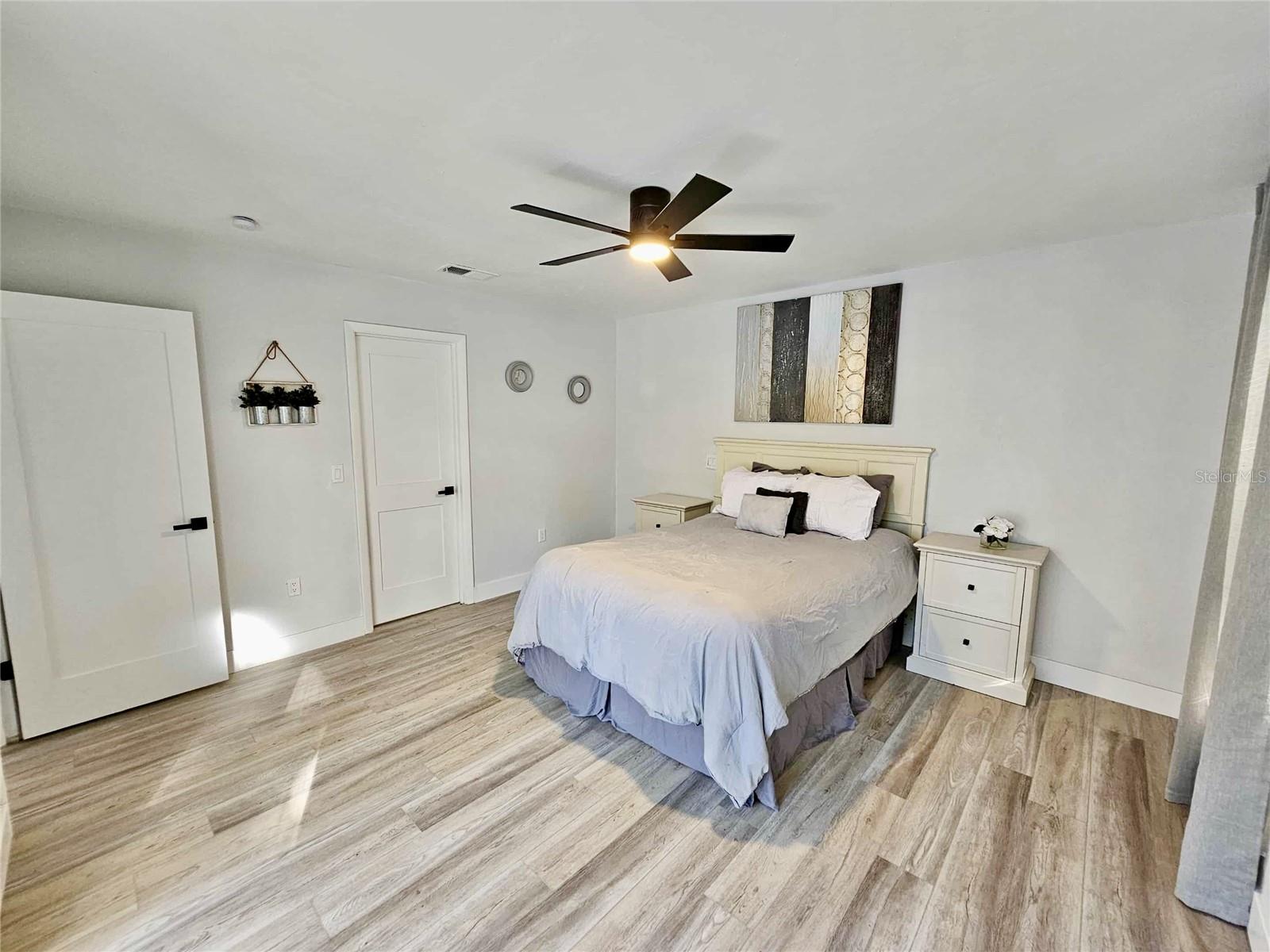 Image 12 of 36 For 5407 82nd Terrace