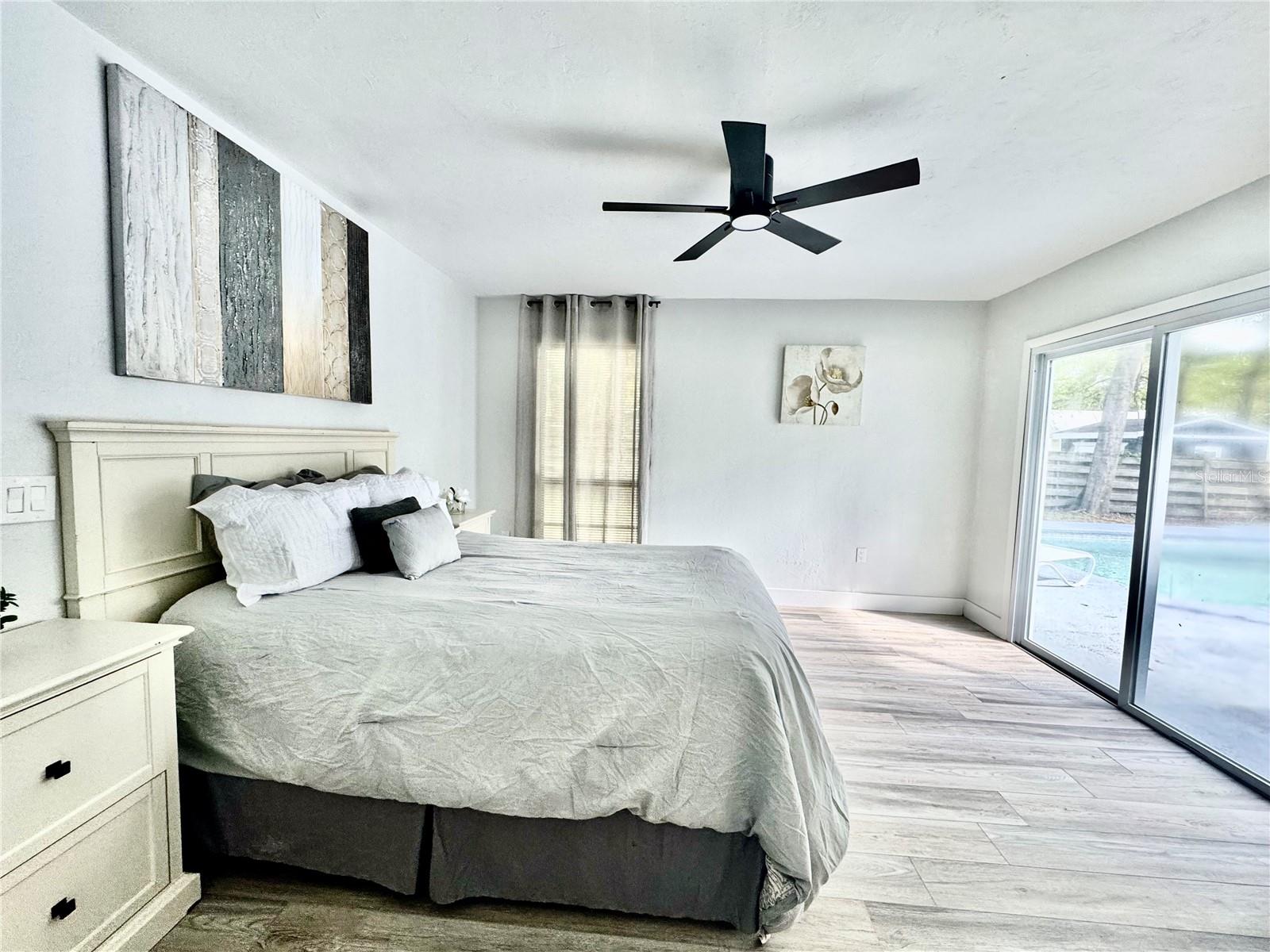 Image 14 of 36 For 5407 82nd Terrace