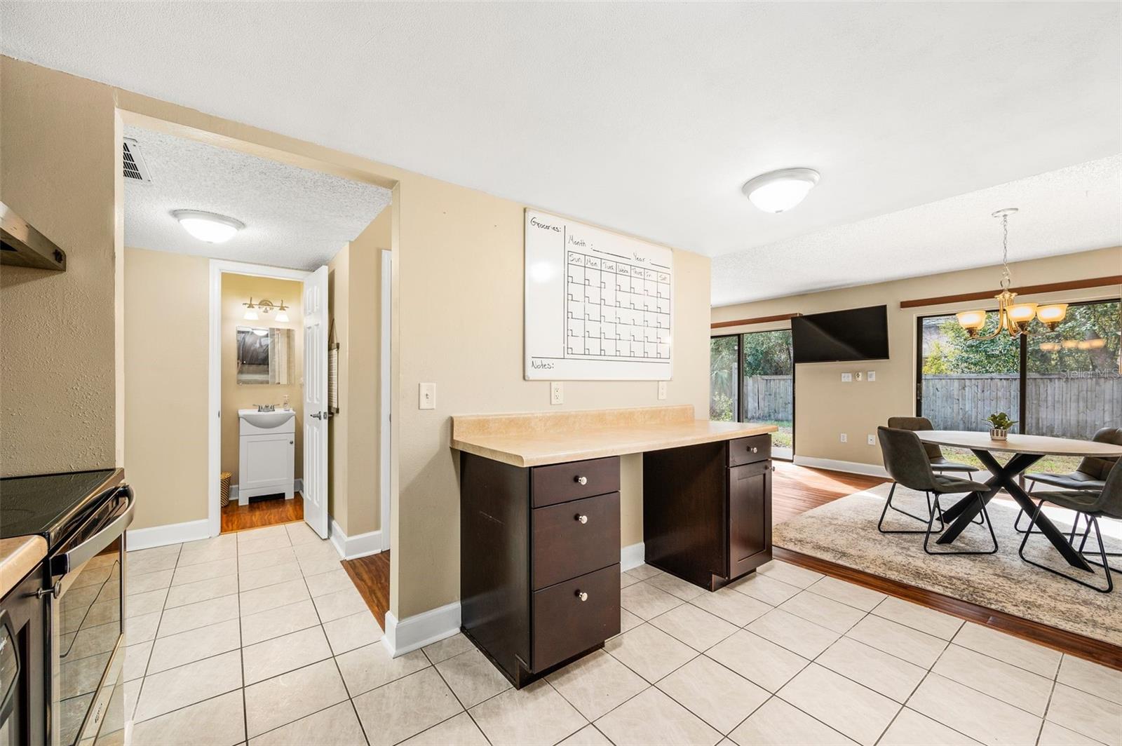 Image 15 of 31 For 3012 28th Circle