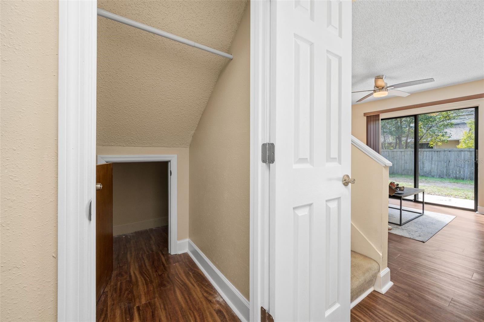 Image 17 of 31 For 3012 28th Circle