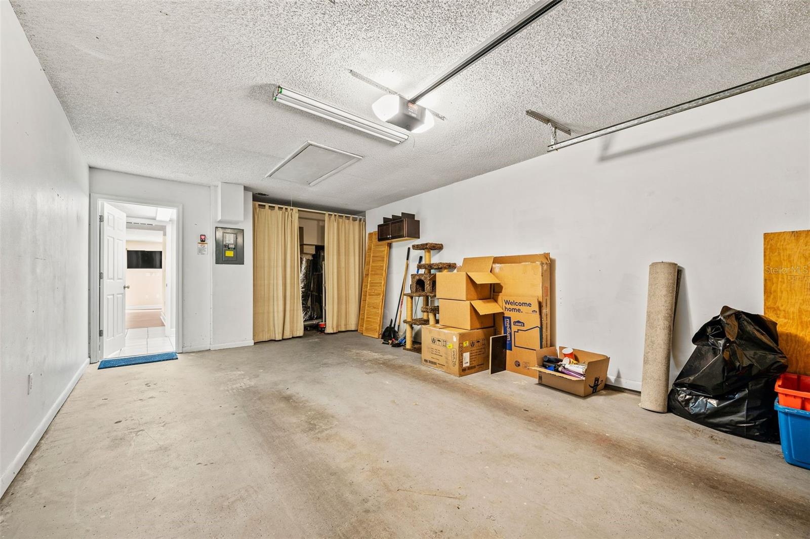 Image 27 of 31 For 3012 28th Circle