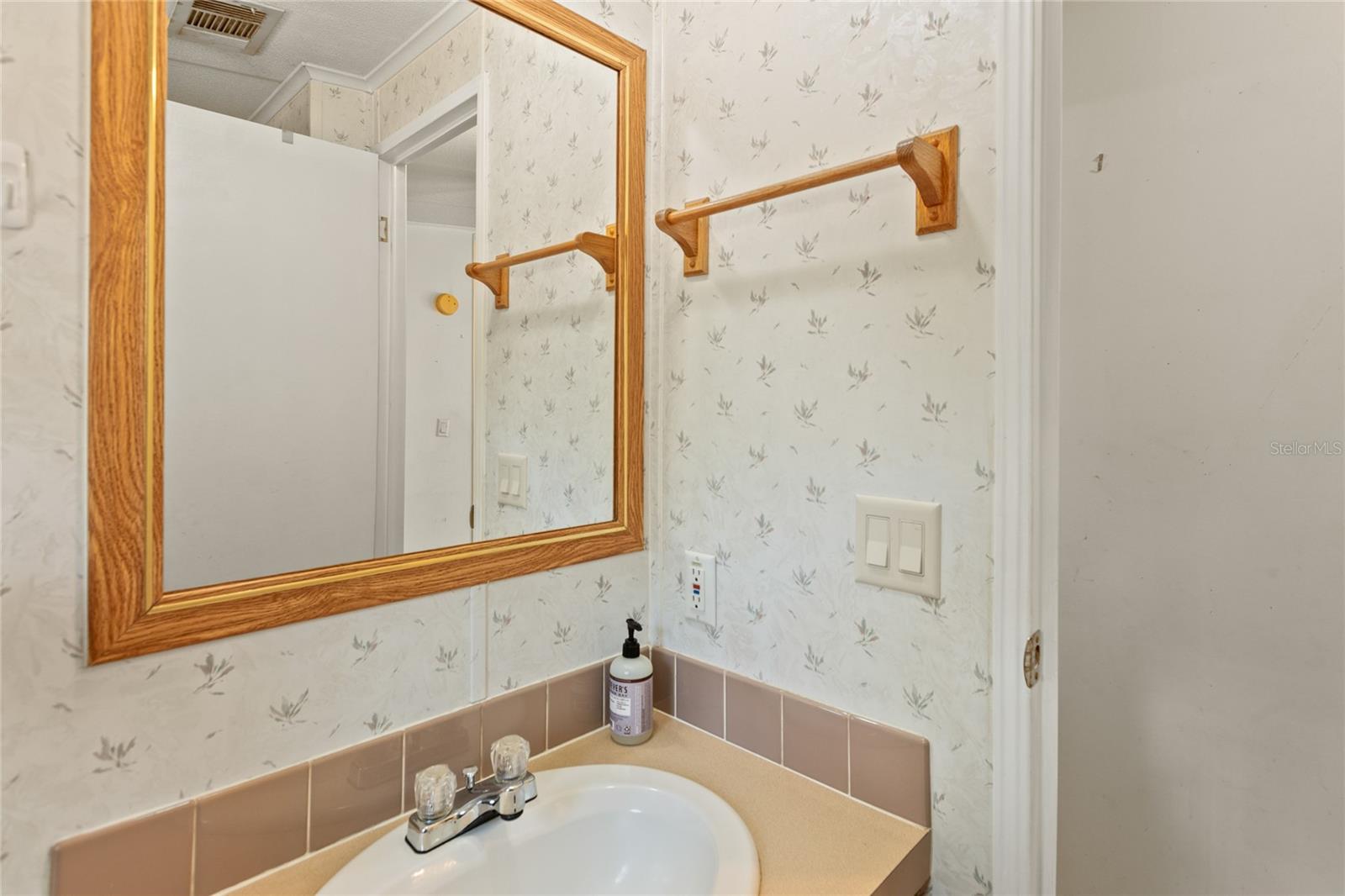 Image 32 of 50 For 110 Hill Top Loop