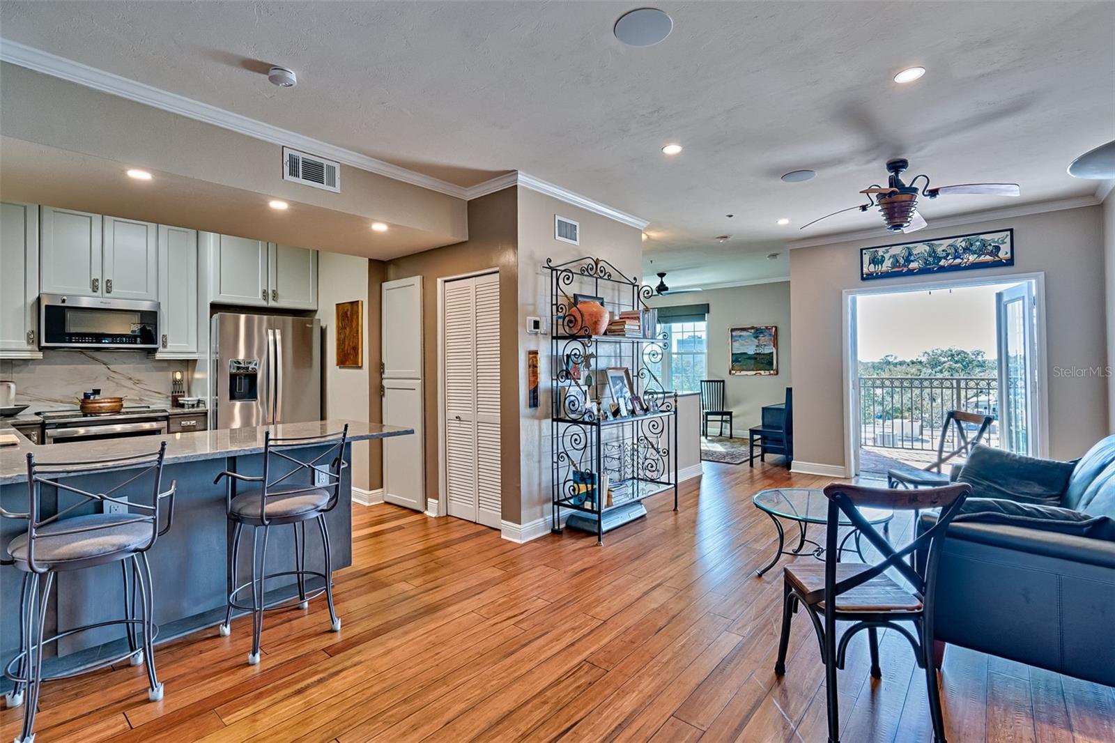 Image 10 of 37 For 201 2nd Avenue 317