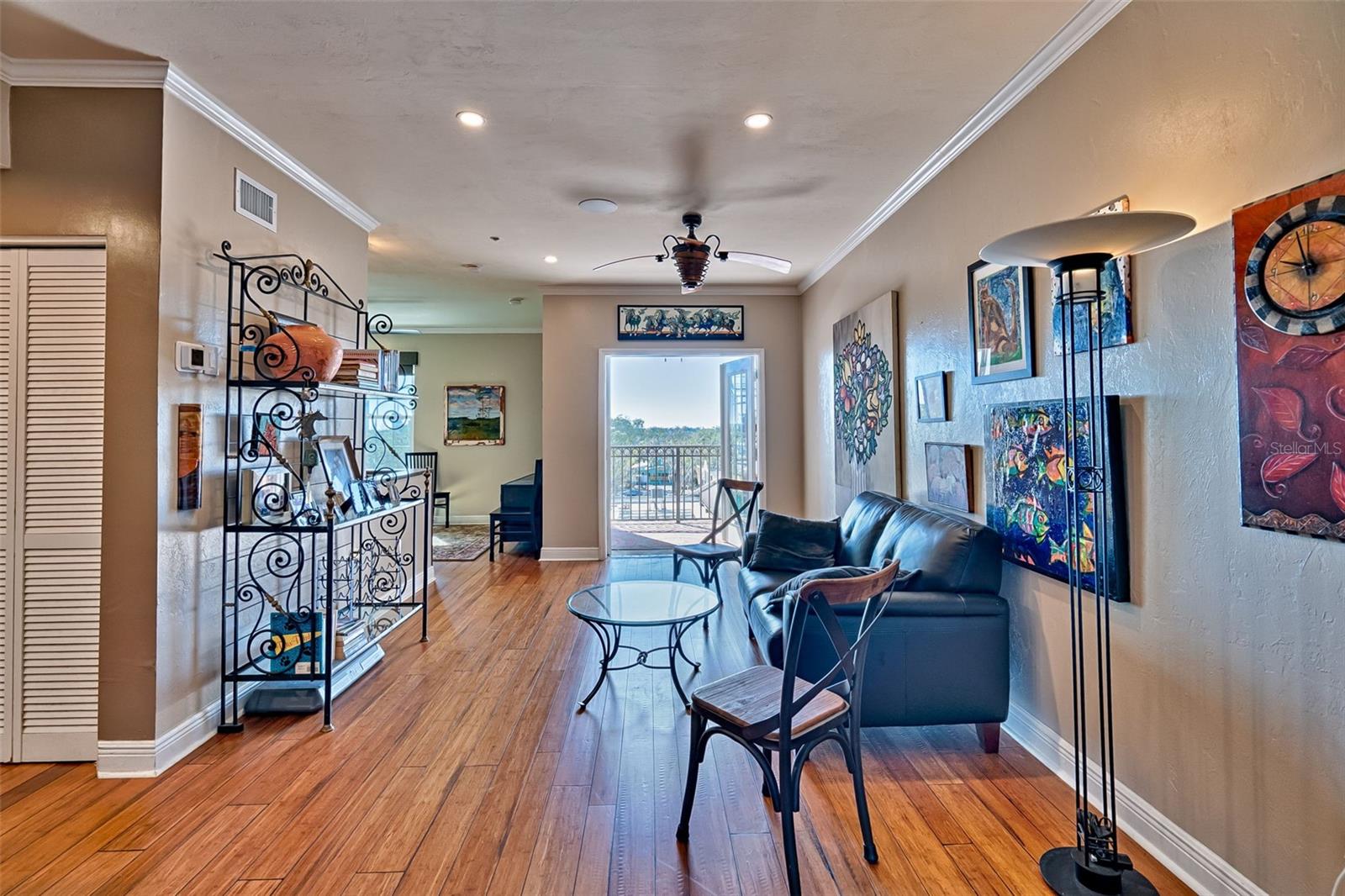 Image 11 of 37 For 201 2nd Avenue 317