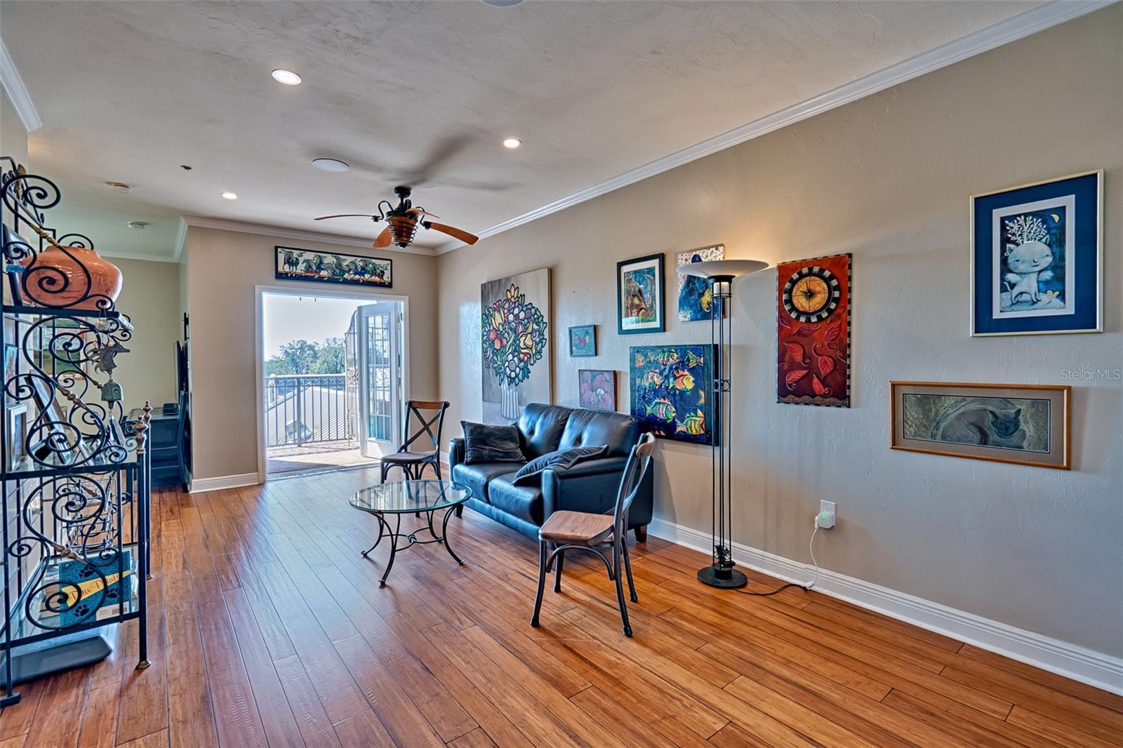 Image 12 of 37 For 201 2nd Avenue 317