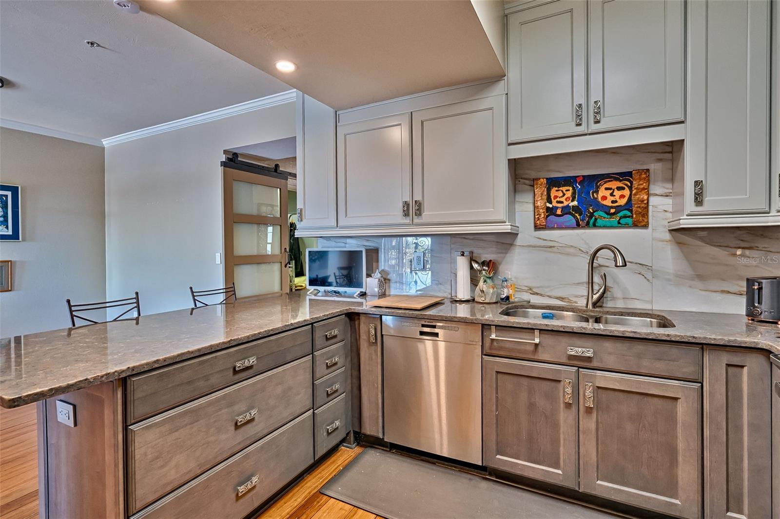 Image 14 of 37 For 201 2nd Avenue 317