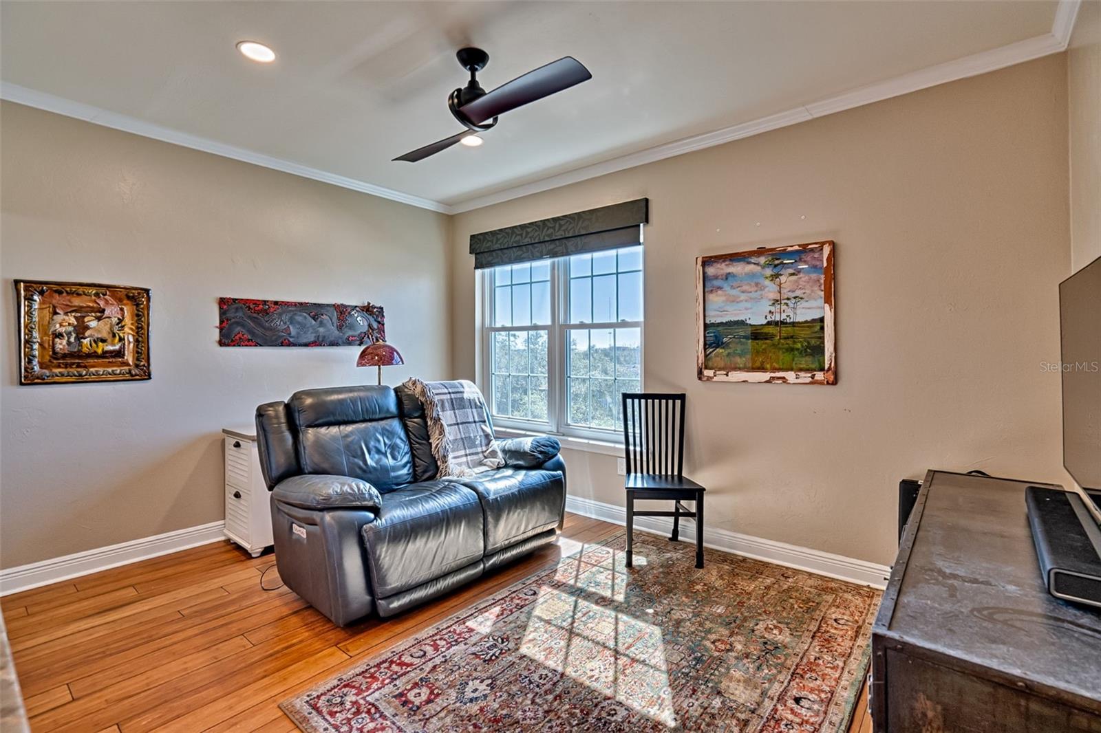 Image 18 of 37 For 201 2nd Avenue 317