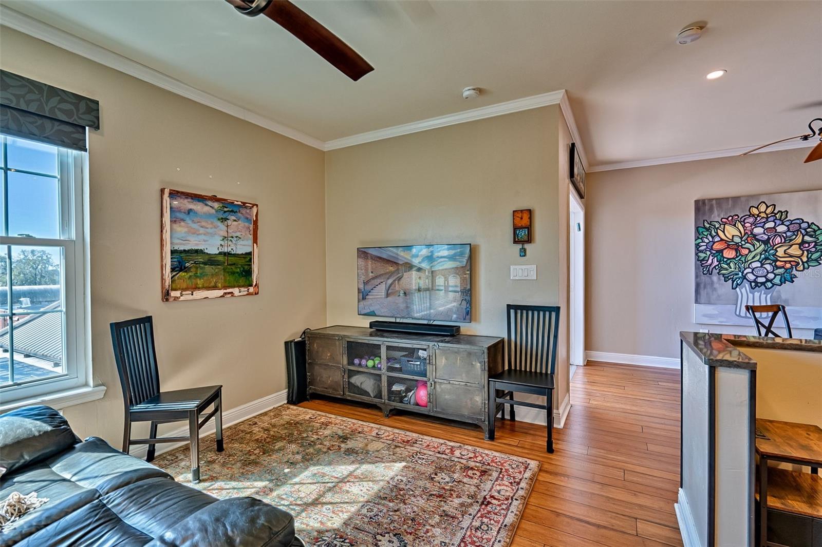 Image 21 of 37 For 201 2nd Avenue 317