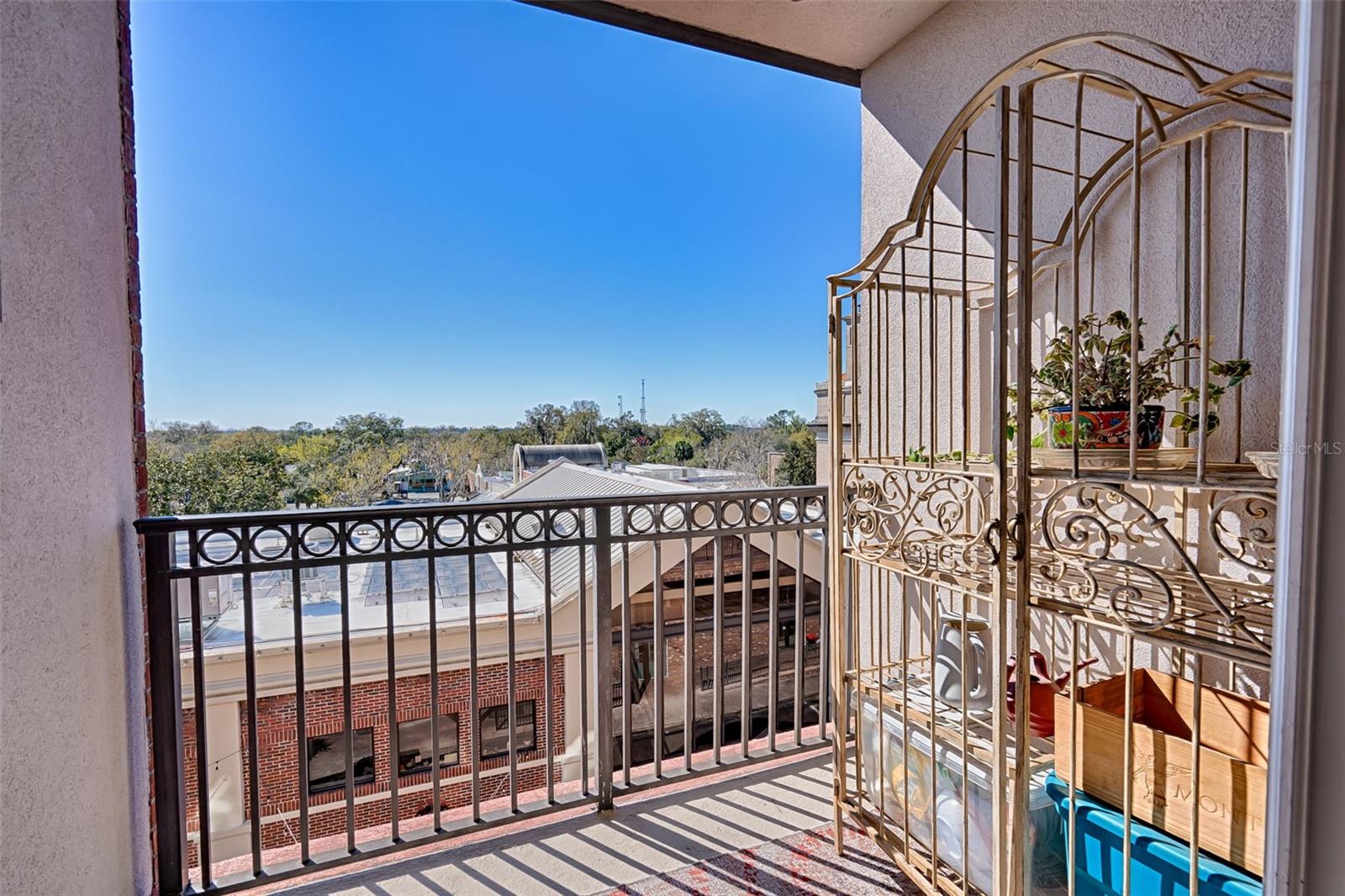 Image 23 of 37 For 201 2nd Avenue 317