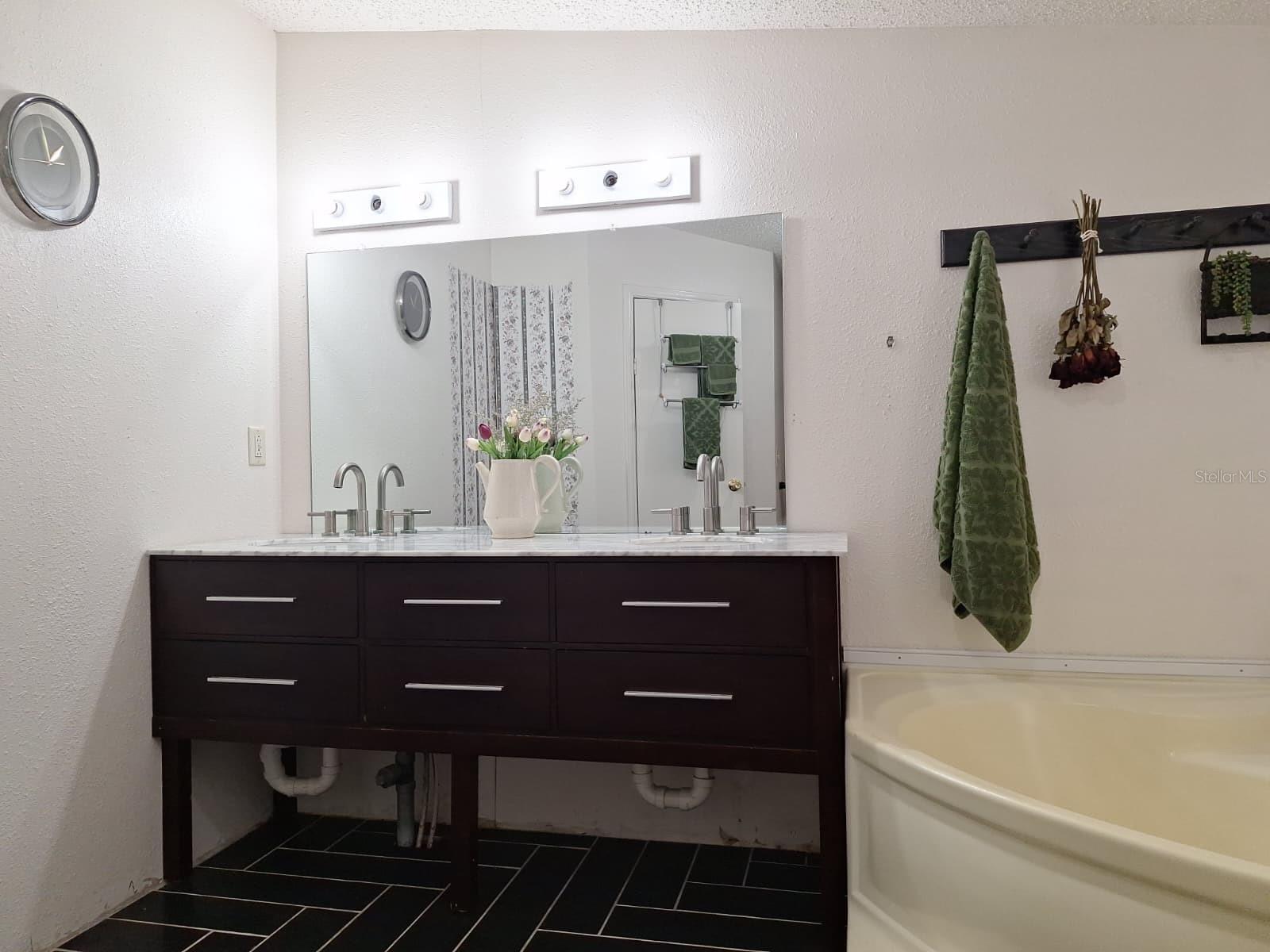 Image 31 of 39 For 14899 92nd Way