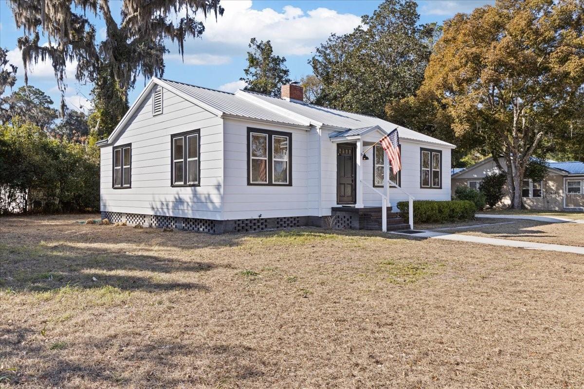 Image 36 of 47 For 396 Hillsboro Street