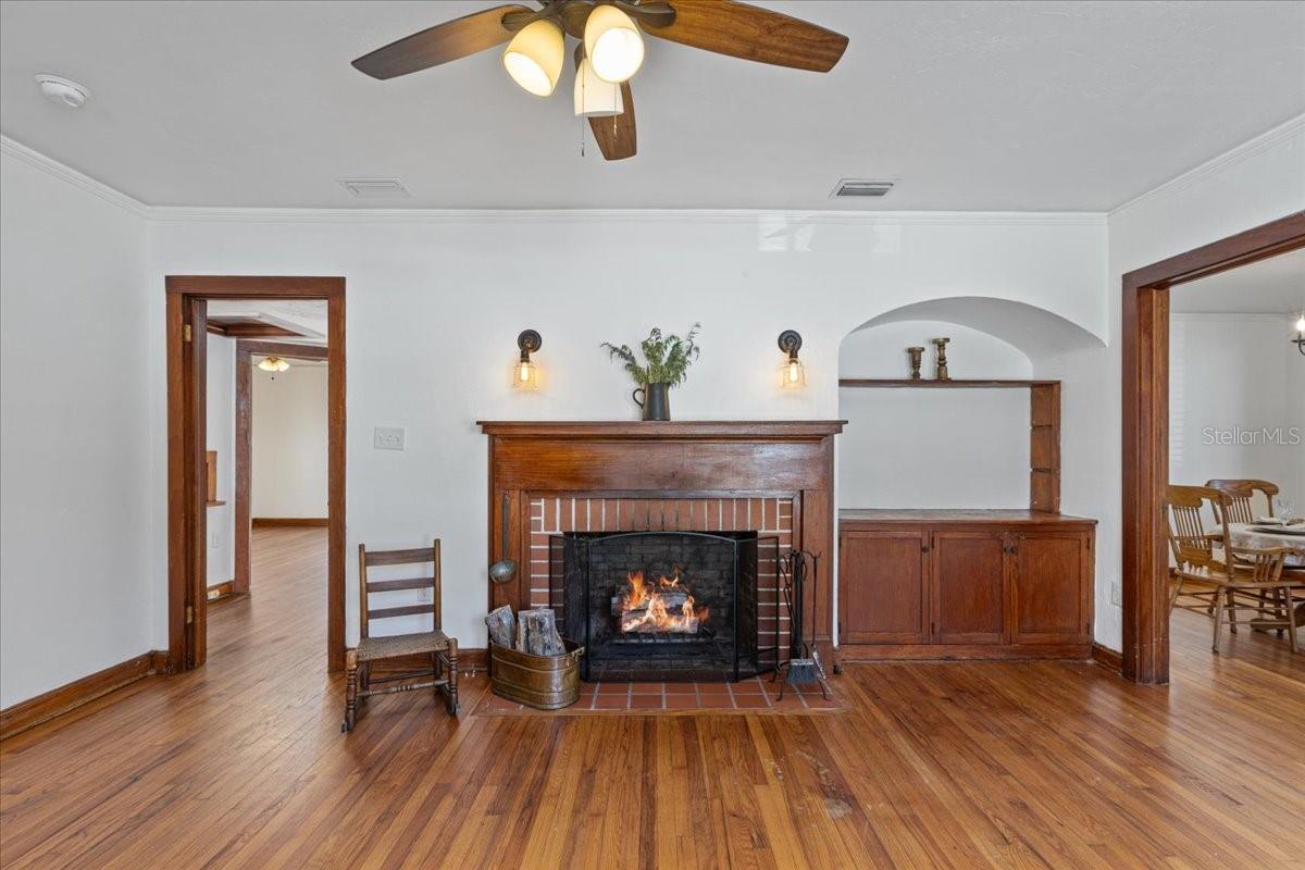 Image 5 of 47 For 396 Hillsboro Street