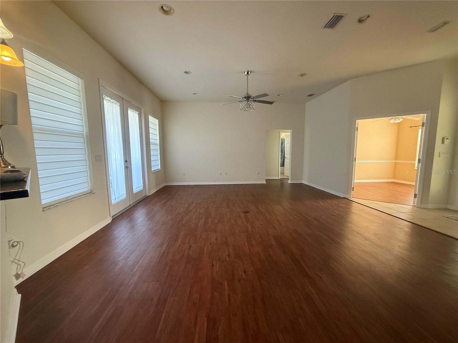 Image 2 of 14 For 10054 98 Avenue