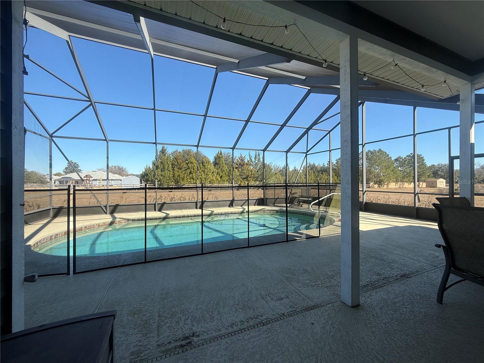 Image 9 of 14 For 10054 98 Avenue