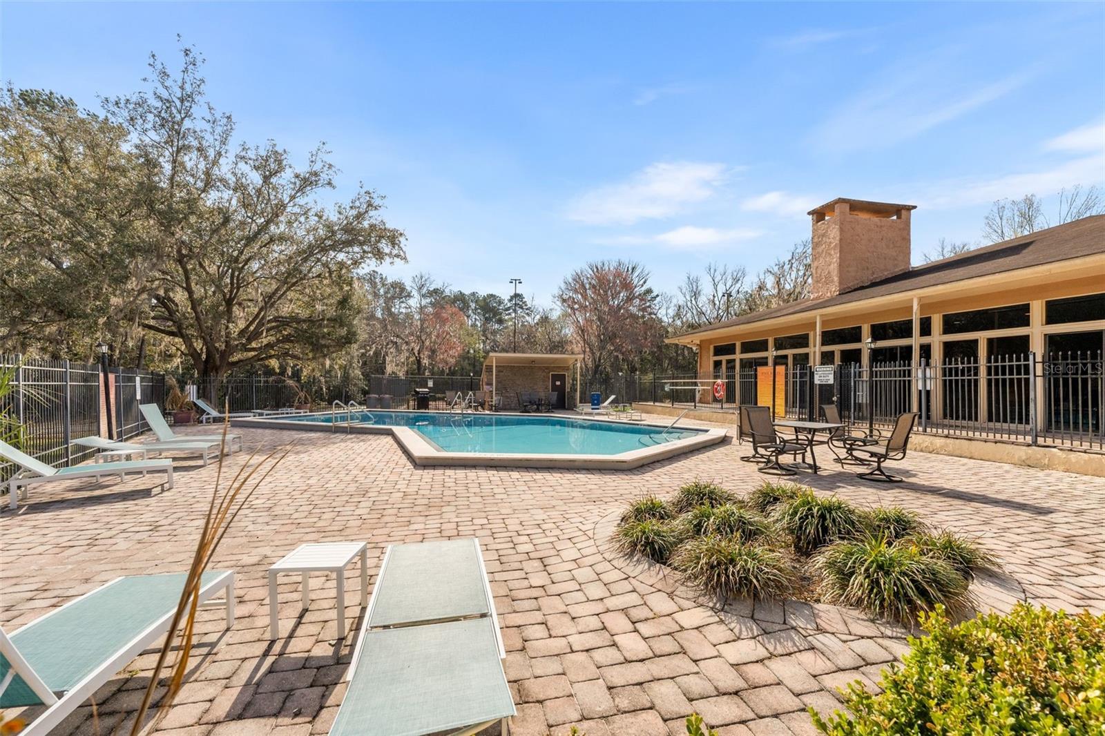 Image 25 of 28 For 1810 23 Boulevard 201