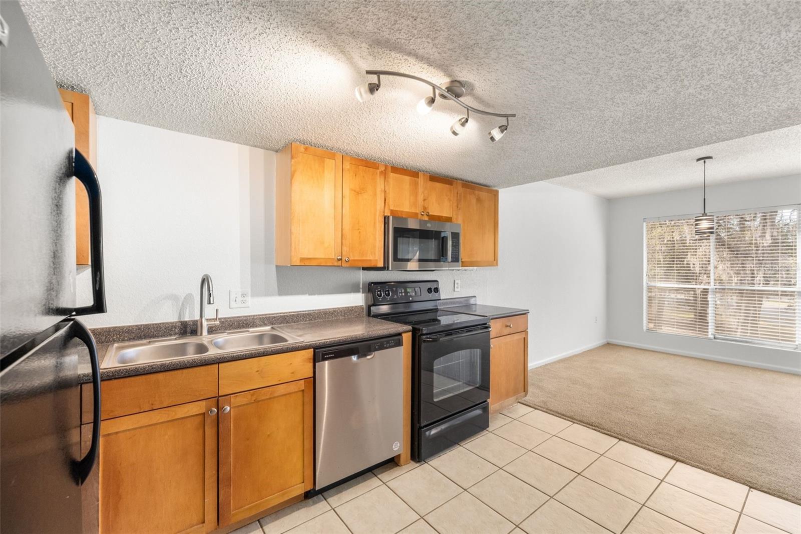 Image 5 of 28 For 1810 23 Boulevard 201