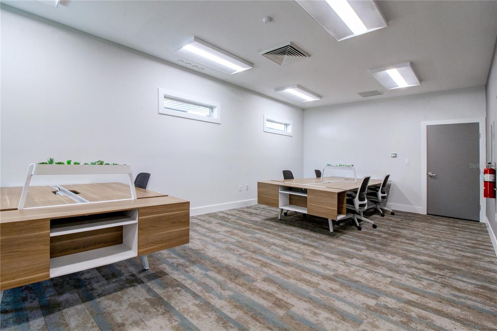 Image 6 of 7 For 225 7th Terrace 20