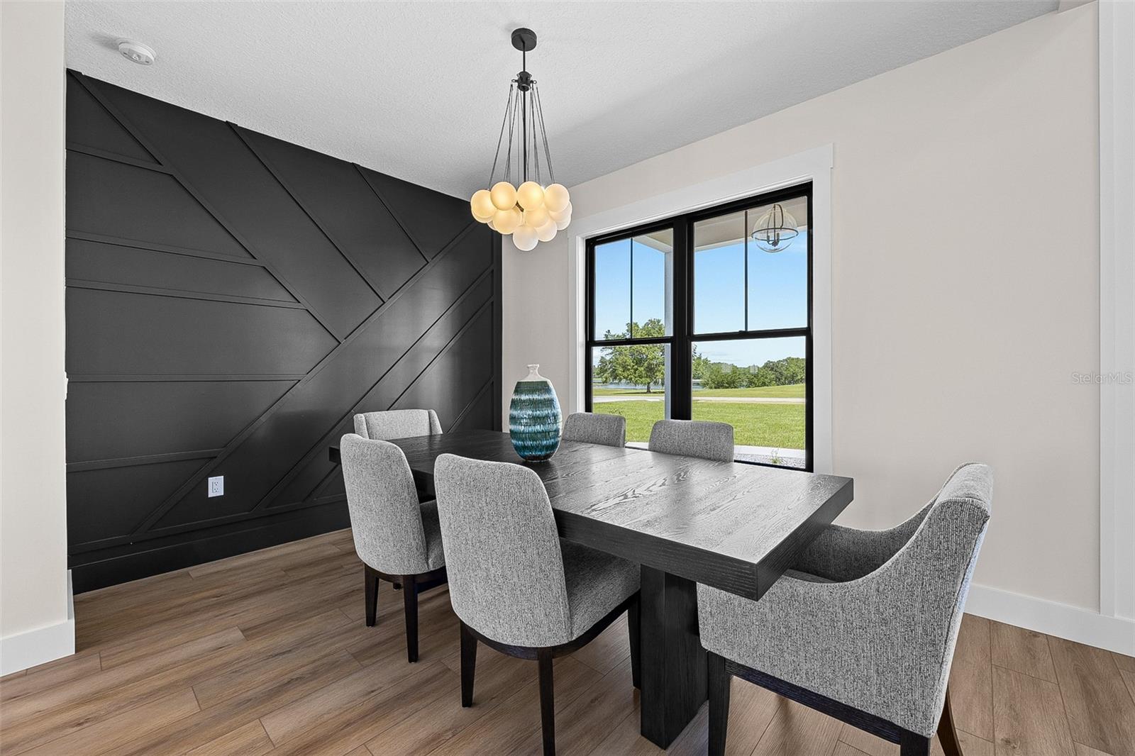 Listing photo id 9 for 389 Mossy Oak Way