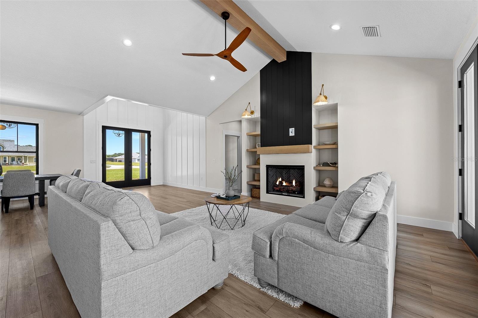 Listing photo id 11 for 389 Mossy Oak Way