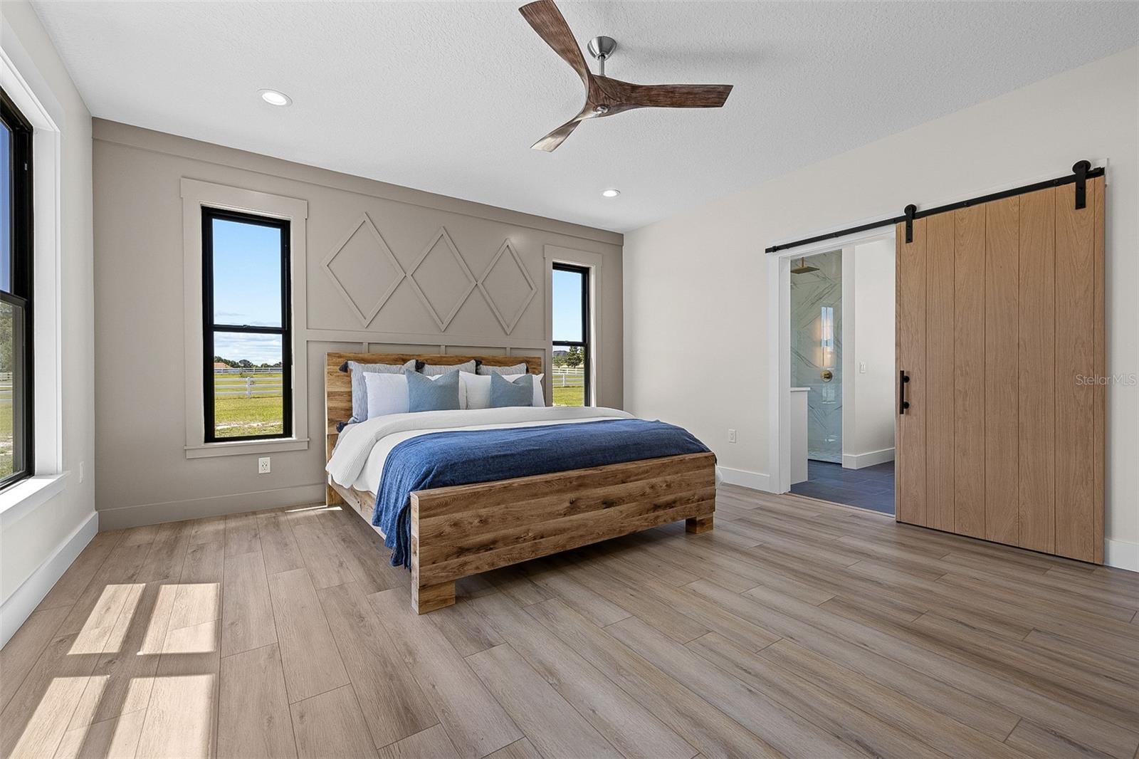 Listing photo id 13 for 389 Mossy Oak Way